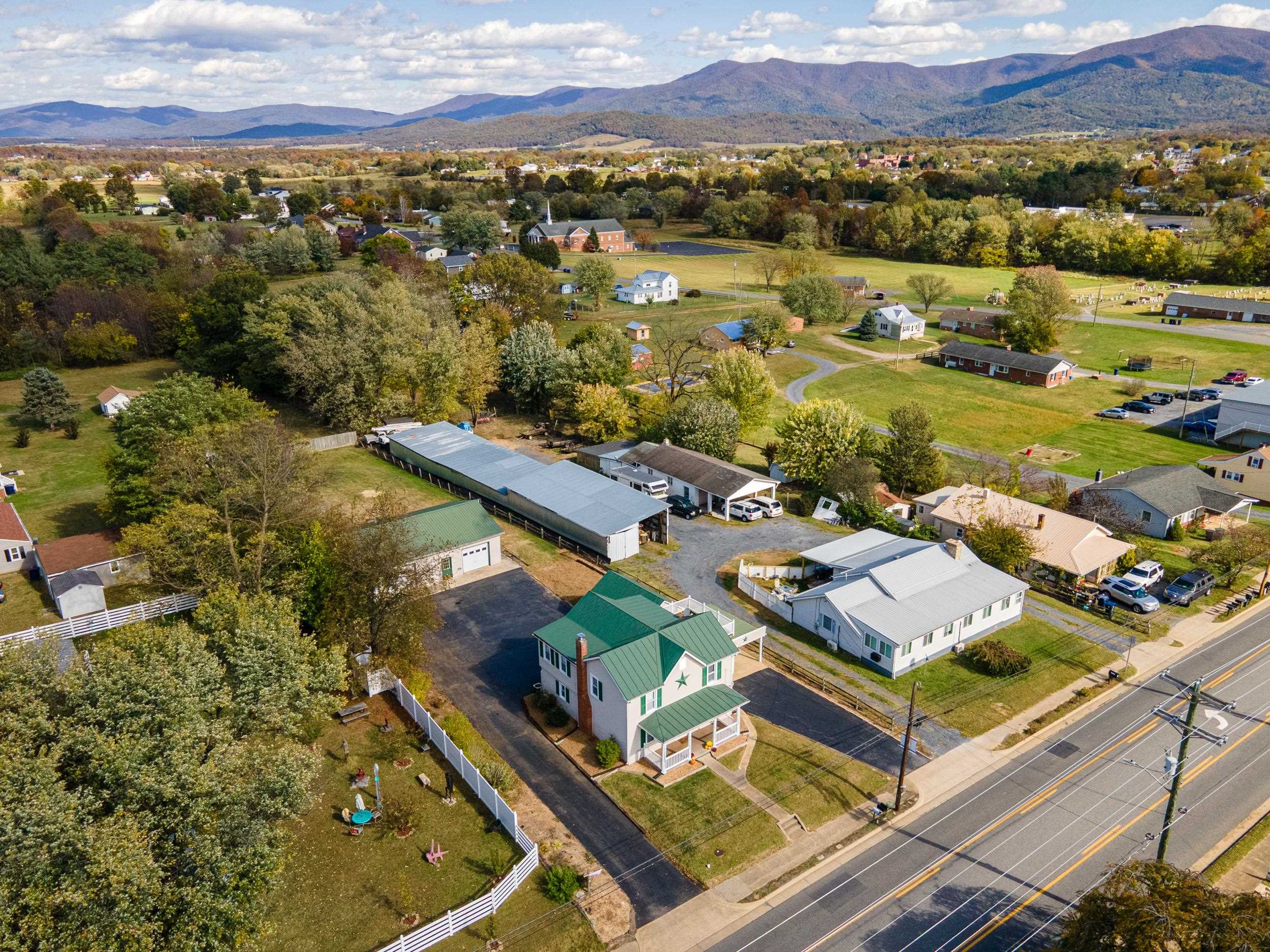 900 W MAIN ST, STANLEY, Virginia 22851, 2 Bedrooms Bedrooms, ,2 BathroomsBathrooms,Residential,900 W MAIN ST,670382 MLS # 670382 900 W MAIN ST, STANLEY, Virginia 22851, 2 Bedrooms Bedrooms, ,2 BathroomsBathrooms,Residential,900 W MAIN ST,670382 MLS # 670382