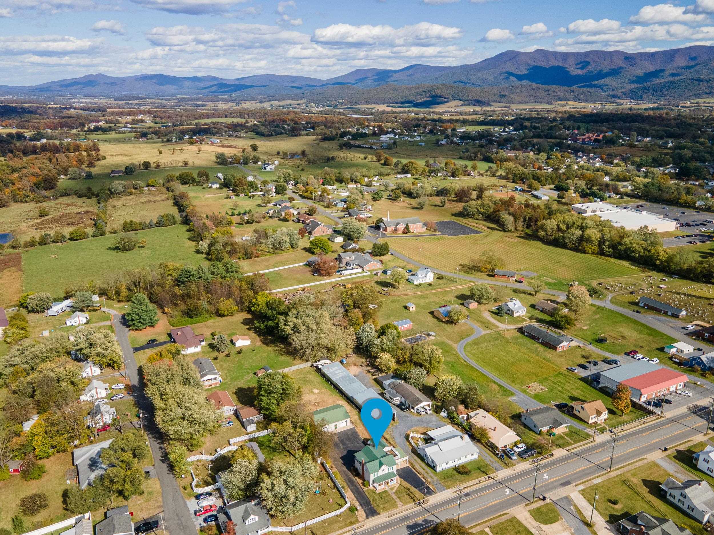 900 W MAIN ST, STANLEY, Virginia 22851, 2 Bedrooms Bedrooms, ,2 BathroomsBathrooms,Residential,900 W MAIN ST,670382 MLS # 670382 900 W MAIN ST, STANLEY, Virginia 22851, 2 Bedrooms Bedrooms, ,2 BathroomsBathrooms,Residential,900 W MAIN ST,670382 MLS # 670382