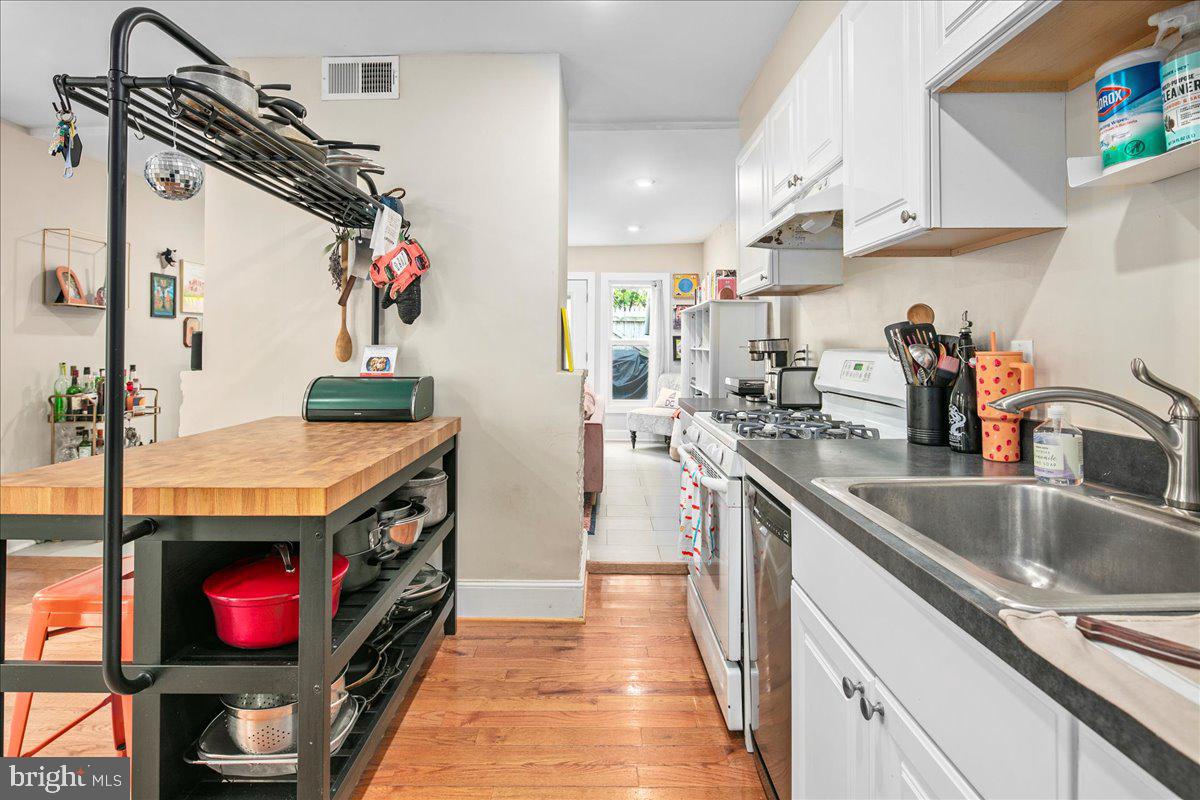 304 2ND ST SE, WASHINGTON, District Of Columbia 20003, 6 Bedrooms Bedrooms, ,4 BathroomsBathrooms,Residential,For sale,304 2ND ST SE,DCDC2209946 MLS # DCDC2209946 304 2ND ST SE, WASHINGTON, District Of Columbia 20003, 6 Bedrooms Bedrooms, ,4 BathroomsBathrooms,Residential,For sale,304 2ND ST SE,DCDC2209946 MLS # DCDC2209946