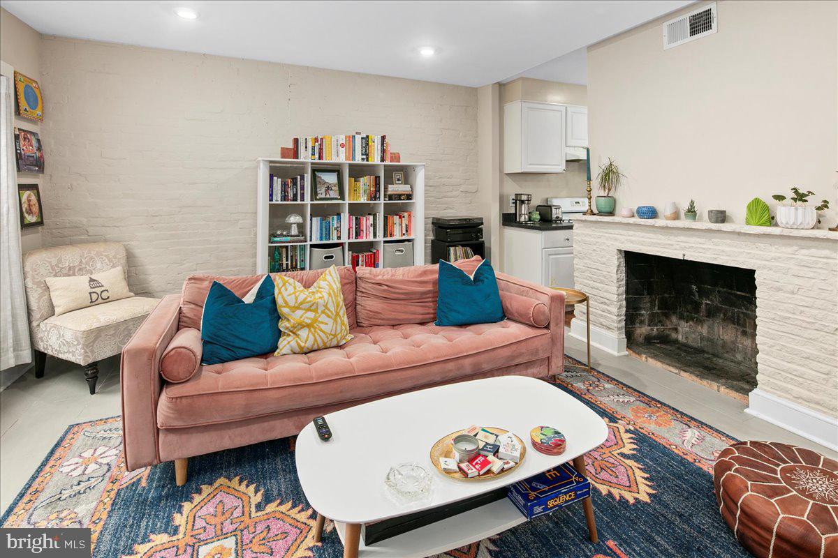 304 2ND ST SE, WASHINGTON, District Of Columbia 20003, 6 Bedrooms Bedrooms, ,4 BathroomsBathrooms,Residential,For sale,304 2ND ST SE,DCDC2209946 MLS # DCDC2209946 304 2ND ST SE, WASHINGTON, District Of Columbia 20003, 6 Bedrooms Bedrooms, ,4 BathroomsBathrooms,Residential,For sale,304 2ND ST SE,DCDC2209946 MLS # DCDC2209946