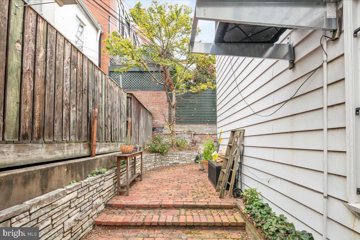 304 2ND ST SE, WASHINGTON, District Of Columbia 20003, 6 Bedrooms Bedrooms, ,4 BathroomsBathrooms,Residential,For sale,304 2ND ST SE,DCDC2209946 MLS # DCDC2209946 304 2ND ST SE, WASHINGTON, District Of Columbia 20003, 6 Bedrooms Bedrooms, ,4 BathroomsBathrooms,Residential,For sale,304 2ND ST SE,DCDC2209946 MLS # DCDC2209946