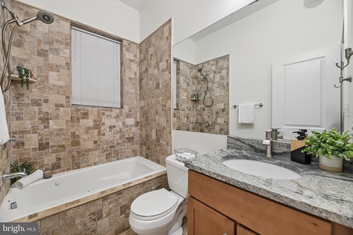 1435 EUCLID ST NW #2, WASHINGTON, District Of Columbia 20009, 2 Bedrooms Bedrooms, ,2 BathroomsBathrooms,Residential,For sale,1435 EUCLID ST NW #2,DCDC2214034 MLS # DCDC2214034 1435 EUCLID ST NW #2, WASHINGTON, District Of Columbia 20009, 2 Bedrooms Bedrooms, ,2 BathroomsBathrooms,Residential,For sale,1435 EUCLID ST NW #2,DCDC2214034 MLS # DCDC2214034