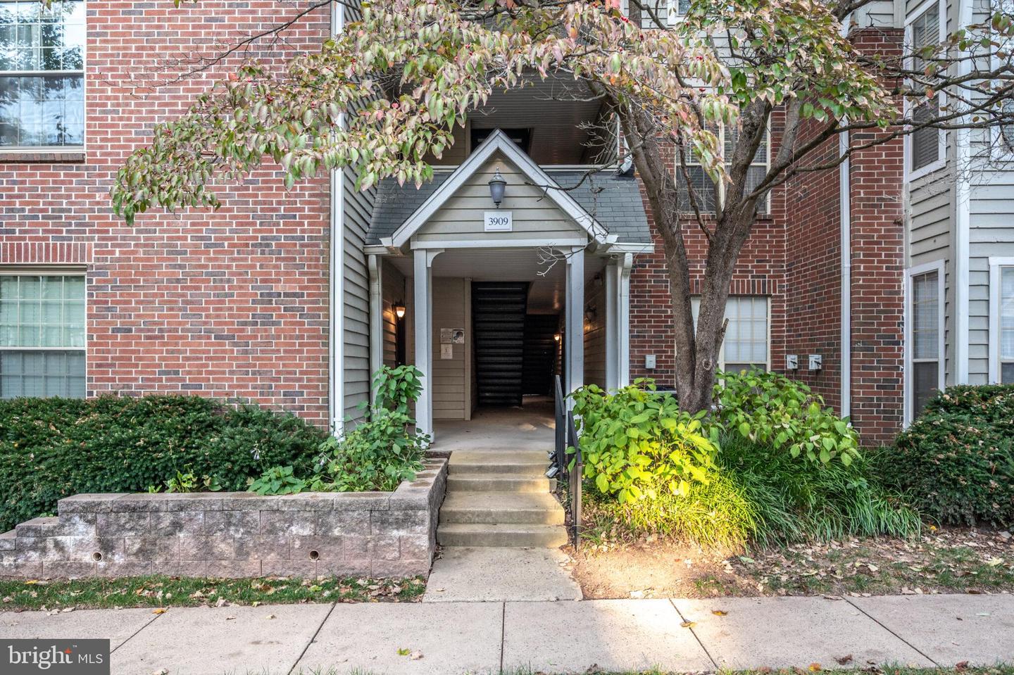 3909 PENDERVIEW DR #1903, FAIRFAX, Virginia 22033, 2 Bedrooms Bedrooms, ,1 BathroomBathrooms,Residential,For sale,3909 PENDERVIEW DR #1903,VAFX2270598 MLS # VAFX2270598 3909 PENDERVIEW DR #1903, FAIRFAX, Virginia 22033, 2 Bedrooms Bedrooms, ,1 BathroomBathrooms,Residential,For sale,3909 PENDERVIEW DR #1903,VAFX2270598 MLS # VAFX2270598