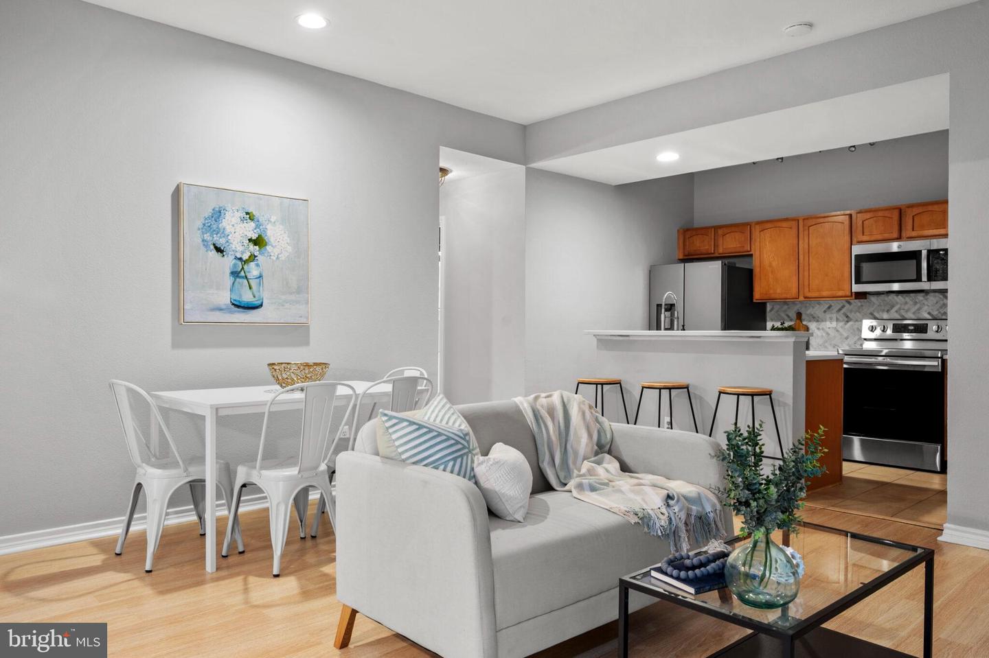 3909 PENDERVIEW DR #1903, FAIRFAX, Virginia 22033, 2 Bedrooms Bedrooms, ,1 BathroomBathrooms,Residential,For sale,3909 PENDERVIEW DR #1903,VAFX2270598 MLS # VAFX2270598 3909 PENDERVIEW DR #1903, FAIRFAX, Virginia 22033, 2 Bedrooms Bedrooms, ,1 BathroomBathrooms,Residential,For sale,3909 PENDERVIEW DR #1903,VAFX2270598 MLS # VAFX2270598