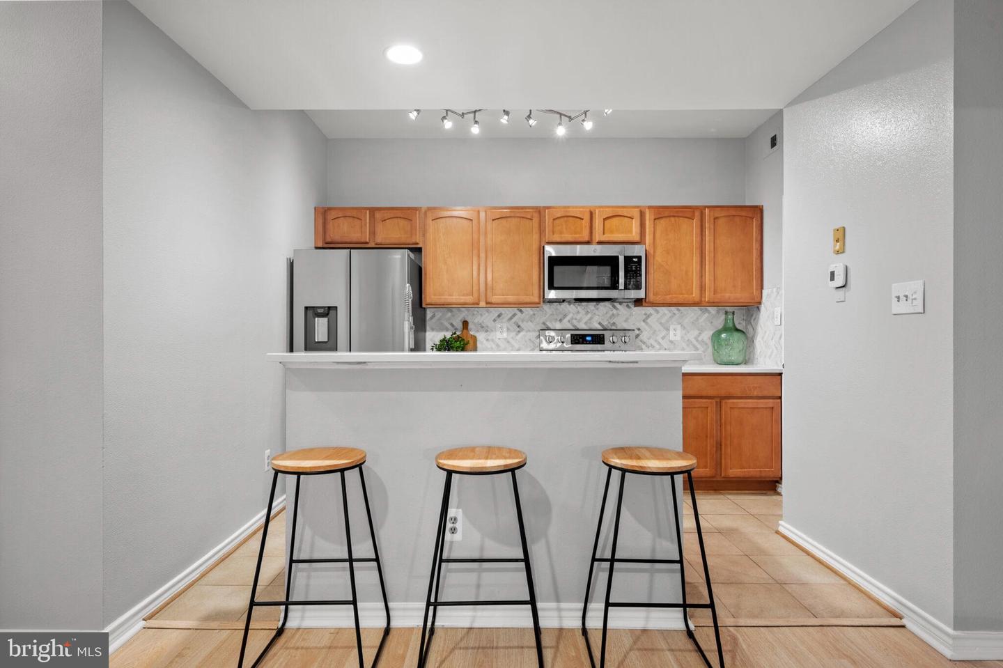 3909 PENDERVIEW DR #1903, FAIRFAX, Virginia 22033, 2 Bedrooms Bedrooms, ,1 BathroomBathrooms,Residential,For sale,3909 PENDERVIEW DR #1903,VAFX2270598 MLS # VAFX2270598 3909 PENDERVIEW DR #1903, FAIRFAX, Virginia 22033, 2 Bedrooms Bedrooms, ,1 BathroomBathrooms,Residential,For sale,3909 PENDERVIEW DR #1903,VAFX2270598 MLS # VAFX2270598