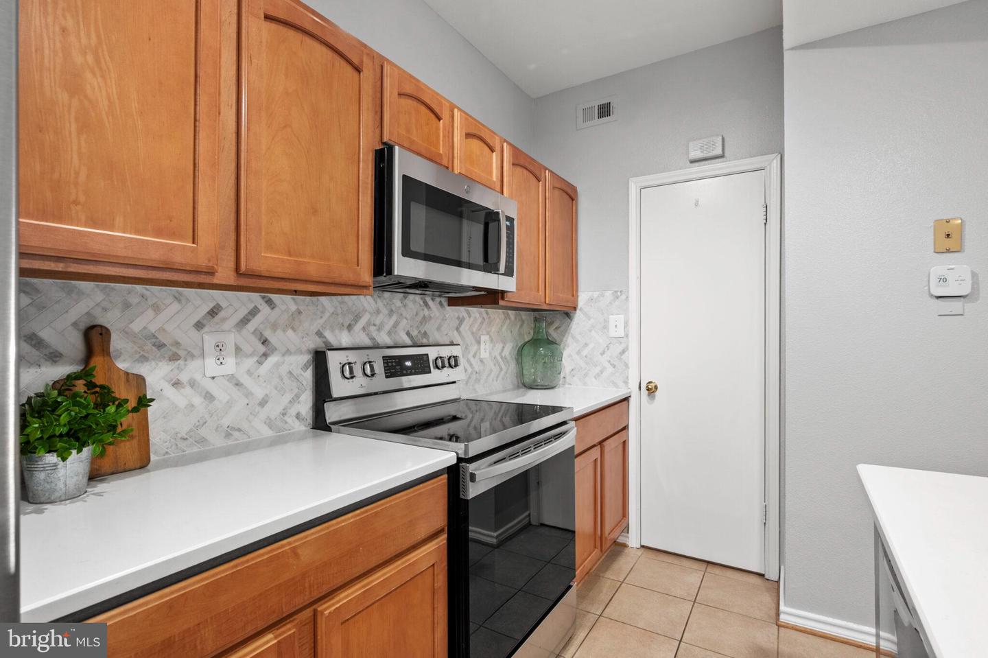 3909 PENDERVIEW DR #1903, FAIRFAX, Virginia 22033, 2 Bedrooms Bedrooms, ,1 BathroomBathrooms,Residential,For sale,3909 PENDERVIEW DR #1903,VAFX2270598 MLS # VAFX2270598 3909 PENDERVIEW DR #1903, FAIRFAX, Virginia 22033, 2 Bedrooms Bedrooms, ,1 BathroomBathrooms,Residential,For sale,3909 PENDERVIEW DR #1903,VAFX2270598 MLS # VAFX2270598