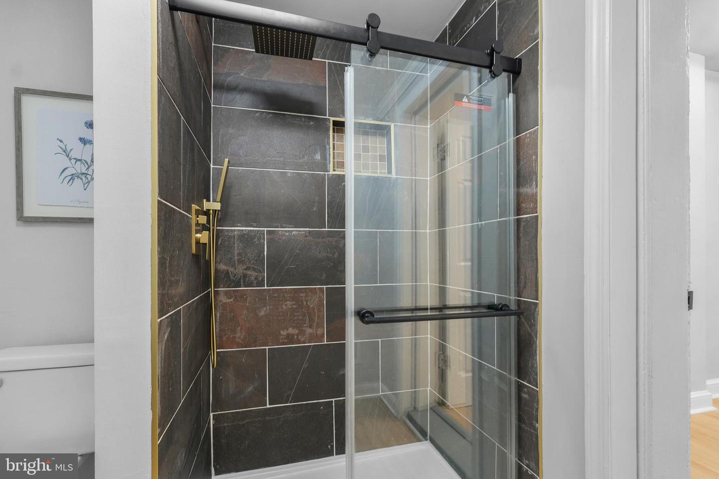 1614 Q ST SE, WASHINGTON, District Of Columbia 20020, 4 Bedrooms Bedrooms, 8 Rooms Rooms,3 BathroomsBathrooms,Residential,For sale,1614 Q ST SE,DCDC2216632 MLS # DCDC2216632 1614 Q ST SE, WASHINGTON, District Of Columbia 20020, 4 Bedrooms Bedrooms, 8 Rooms Rooms,3 BathroomsBathrooms,Residential,For sale,1614 Q ST SE,DCDC2216632 MLS # DCDC2216632