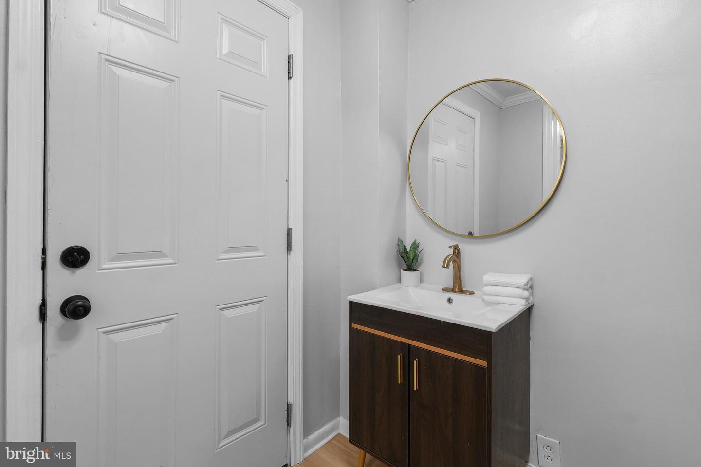 1614 Q ST SE, WASHINGTON, District Of Columbia 20020, 4 Bedrooms Bedrooms, 8 Rooms Rooms,3 BathroomsBathrooms,Residential,For sale,1614 Q ST SE,DCDC2216632 MLS # DCDC2216632 1614 Q ST SE, WASHINGTON, District Of Columbia 20020, 4 Bedrooms Bedrooms, 8 Rooms Rooms,3 BathroomsBathrooms,Residential,For sale,1614 Q ST SE,DCDC2216632 MLS # DCDC2216632