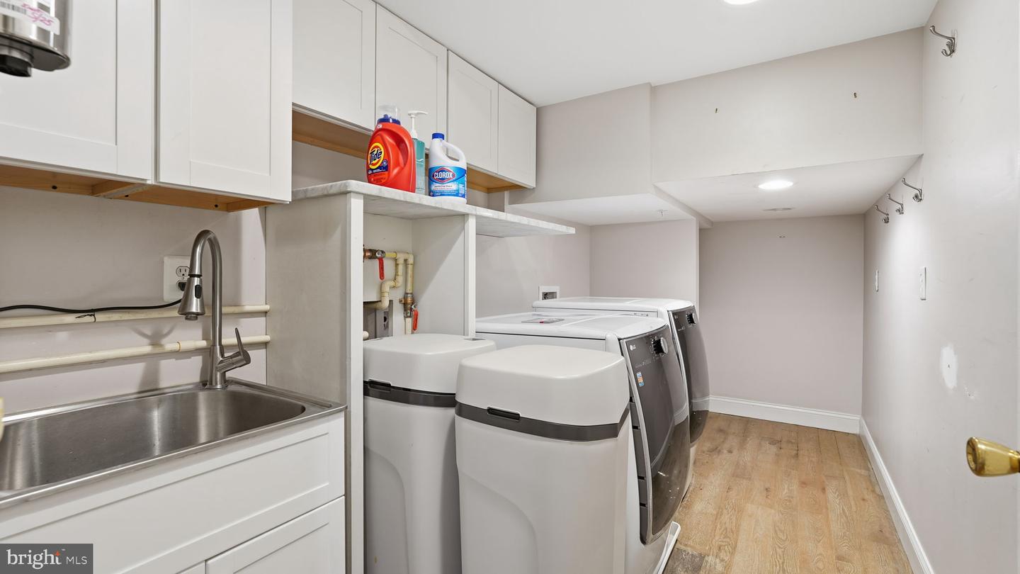 8109 CERROMAR WAY, GAINESVILLE, Virginia 20155, 3 Bedrooms Bedrooms, ,3 BathroomsBathrooms,Residential,For sale,8109 CERROMAR WAY,VAPW2103884 MLS # VAPW2103884 8109 CERROMAR WAY, GAINESVILLE, Virginia 20155, 3 Bedrooms Bedrooms, ,3 BathroomsBathrooms,Residential,For sale,8109 CERROMAR WAY,VAPW2103884 MLS # VAPW2103884