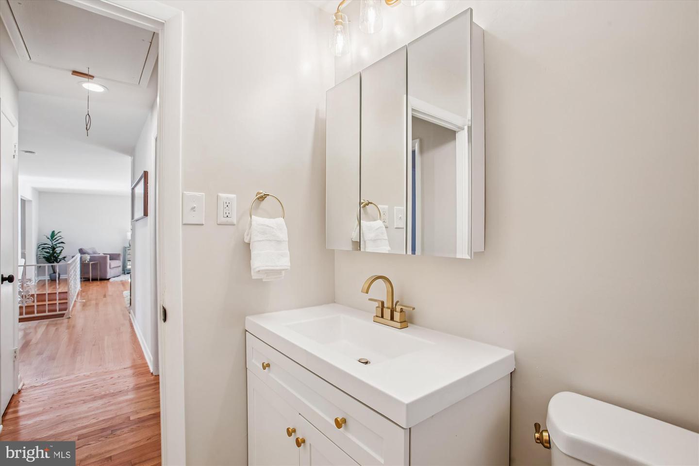 5300 1ST PL N, ARLINGTON, Virginia 22203, 3 Bedrooms Bedrooms, 12 Rooms Rooms,3 BathroomsBathrooms,Residential,For sale,5300 1ST PL N,VAAR2063636 MLS # VAAR2063636 5300 1ST PL N, ARLINGTON, Virginia 22203, 3 Bedrooms Bedrooms, 12 Rooms Rooms,3 BathroomsBathrooms,Residential,For sale,5300 1ST PL N,VAAR2063636 MLS # VAAR2063636