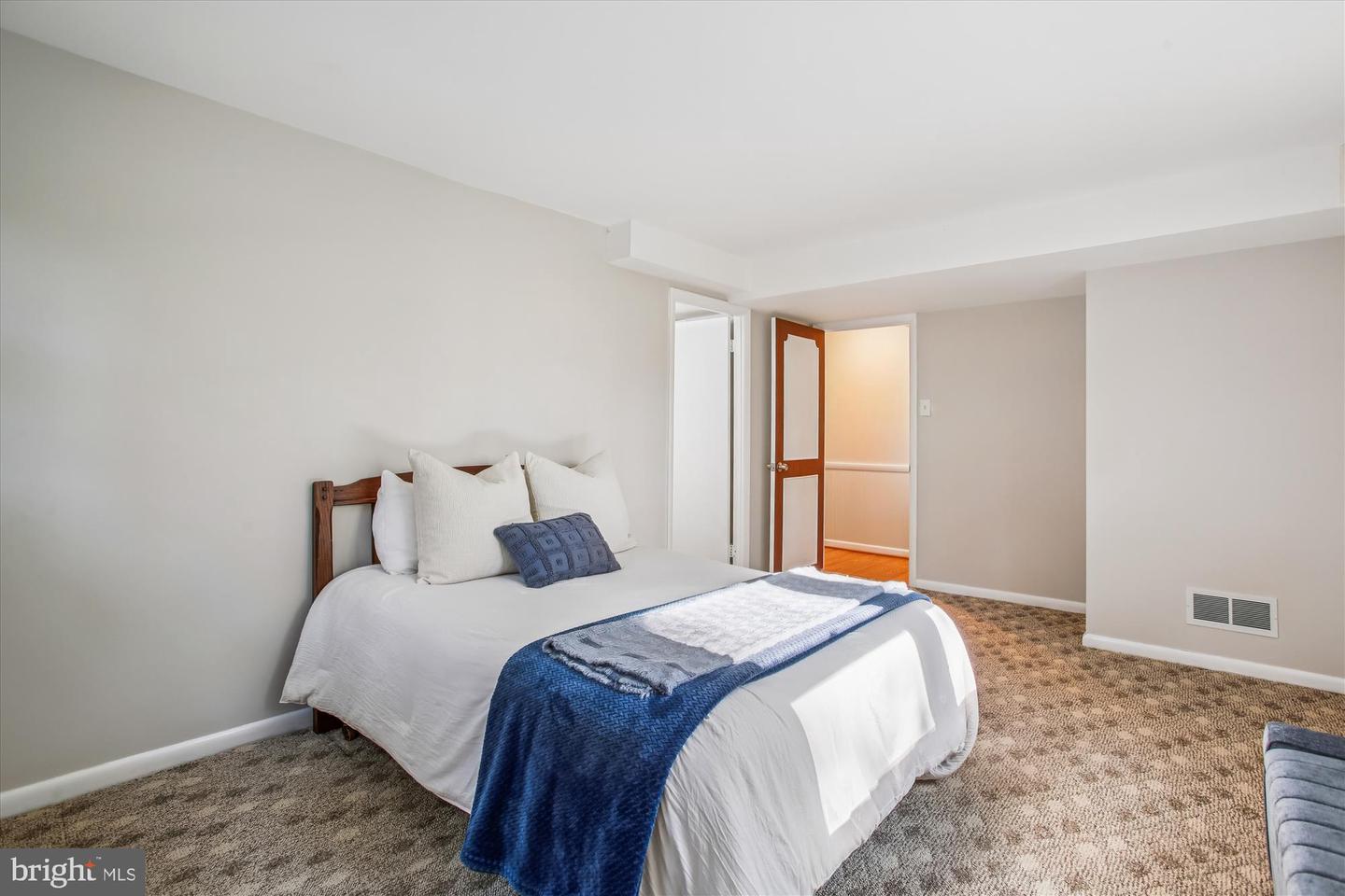 5300 1ST PL N, ARLINGTON, Virginia 22203, 3 Bedrooms Bedrooms, 12 Rooms Rooms,3 BathroomsBathrooms,Residential,For sale,5300 1ST PL N,VAAR2063636 MLS # VAAR2063636 5300 1ST PL N, ARLINGTON, Virginia 22203, 3 Bedrooms Bedrooms, 12 Rooms Rooms,3 BathroomsBathrooms,Residential,For sale,5300 1ST PL N,VAAR2063636 MLS # VAAR2063636