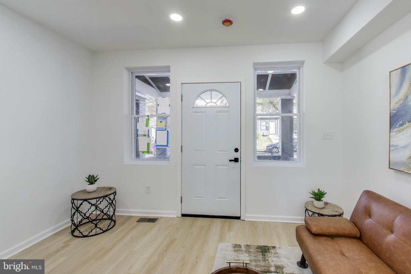 1721 L ST NE, WASHINGTON, District Of Columbia 20002, 2 Bedrooms Bedrooms, 4 Rooms Rooms,2 BathroomsBathrooms,Residential,For sale,1721 L ST NE,DCDC2222268 MLS # DCDC2222268 1721 L ST NE, WASHINGTON, District Of Columbia 20002, 2 Bedrooms Bedrooms, 4 Rooms Rooms,2 BathroomsBathrooms,Residential,For sale,1721 L ST NE,DCDC2222268 MLS # DCDC2222268