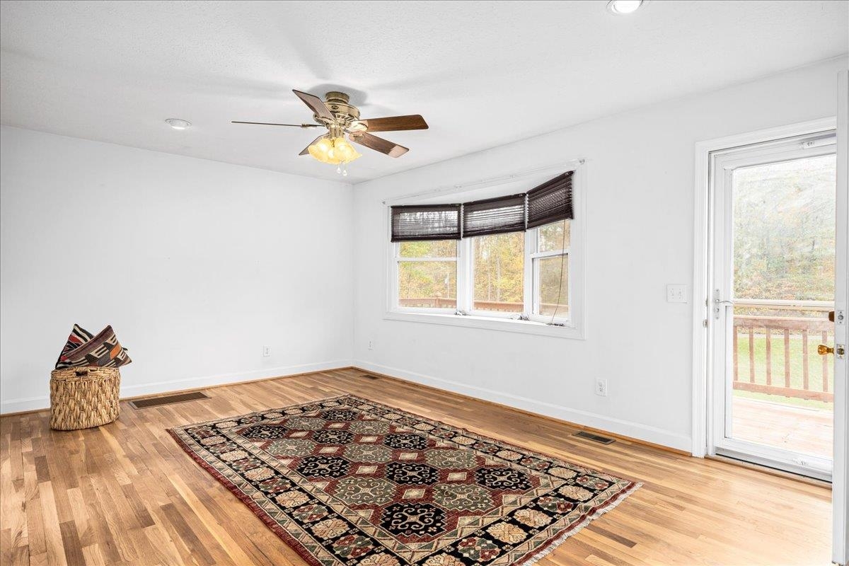 9508 KOONTZ CORNER RD, ROCKINGHAM, Virginia 22802, 5 Bedrooms Bedrooms, ,2 BathroomsBathrooms,Residential,9508 KOONTZ CORNER RD,670399 MLS # 670399 9508 KOONTZ CORNER RD, ROCKINGHAM, Virginia 22802, 5 Bedrooms Bedrooms, ,2 BathroomsBathrooms,Residential,9508 KOONTZ CORNER RD,670399 MLS # 670399