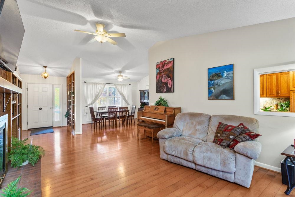 3210 ARROWHEAD RD, ROCKINGHAM, Virginia 22801, 4 Bedrooms Bedrooms, ,3 BathroomsBathrooms,Residential,3210 ARROWHEAD RD,670400 MLS # 670400 3210 ARROWHEAD RD, ROCKINGHAM, Virginia 22801, 4 Bedrooms Bedrooms, ,3 BathroomsBathrooms,Residential,3210 ARROWHEAD RD,670400 MLS # 670400