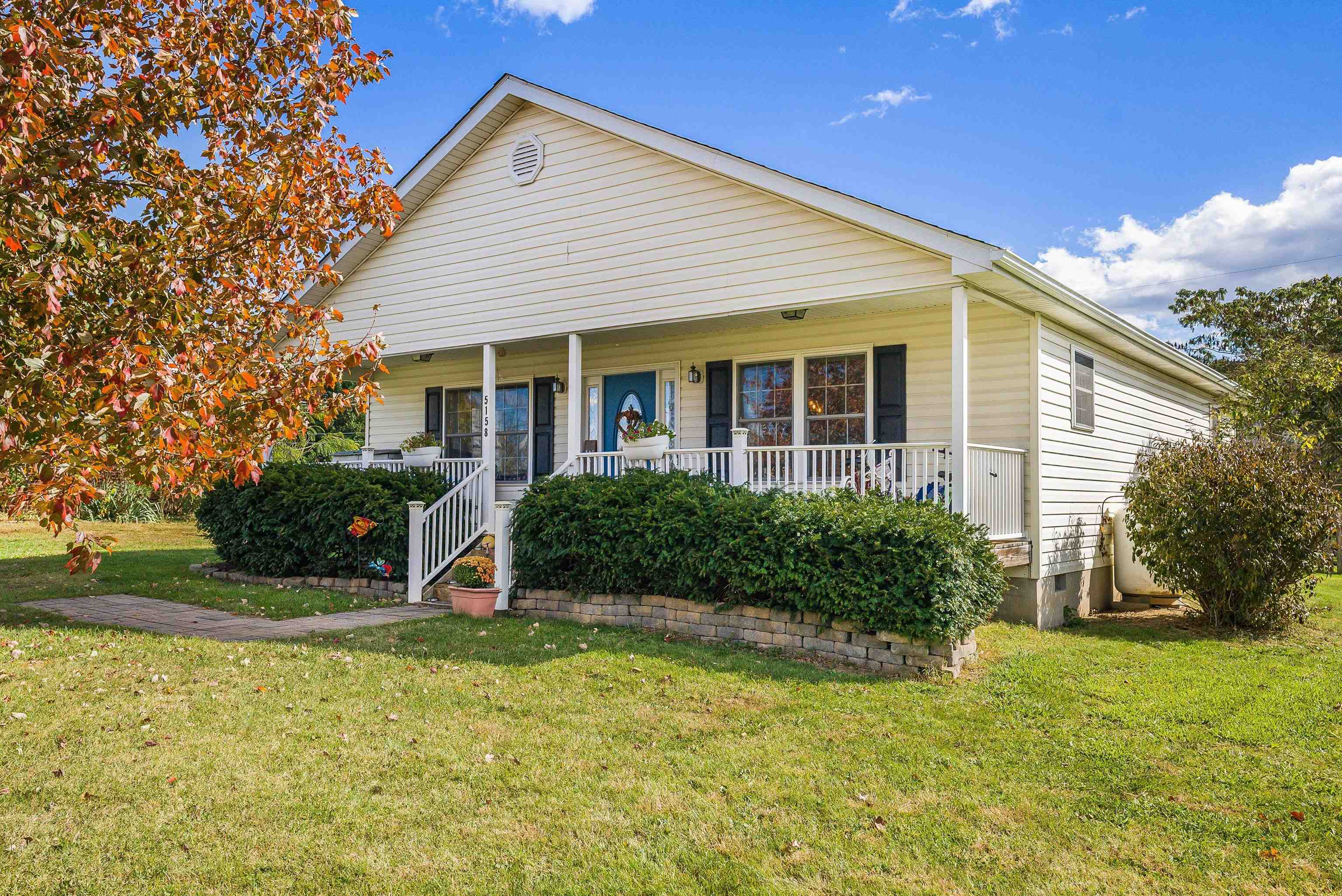 5158 BOXWOOD DR, MOUNT JACKSON, Virginia 22842, 3 Bedrooms Bedrooms, ,2 BathroomsBathrooms,Residential,5158 BOXWOOD DR,670406 MLS # 670406 5158 BOXWOOD DR, MOUNT JACKSON, Virginia 22842, 3 Bedrooms Bedrooms, ,2 BathroomsBathrooms,Residential,5158 BOXWOOD DR,670406 MLS # 670406