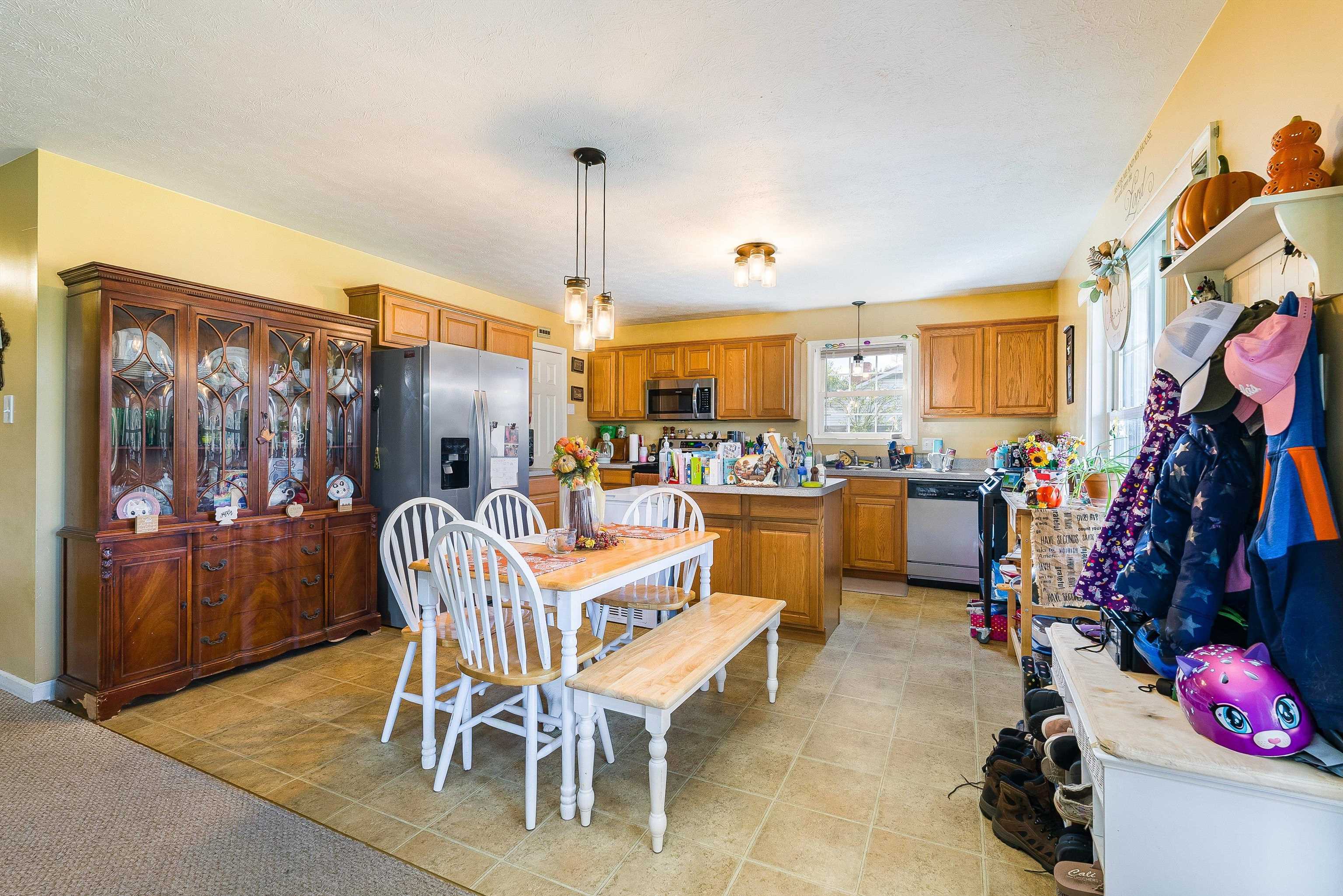 5158 BOXWOOD DR, MOUNT JACKSON, Virginia 22842, 3 Bedrooms Bedrooms, ,2 BathroomsBathrooms,Residential,5158 BOXWOOD DR,670406 MLS # 670406 5158 BOXWOOD DR, MOUNT JACKSON, Virginia 22842, 3 Bedrooms Bedrooms, ,2 BathroomsBathrooms,Residential,5158 BOXWOOD DR,670406 MLS # 670406
