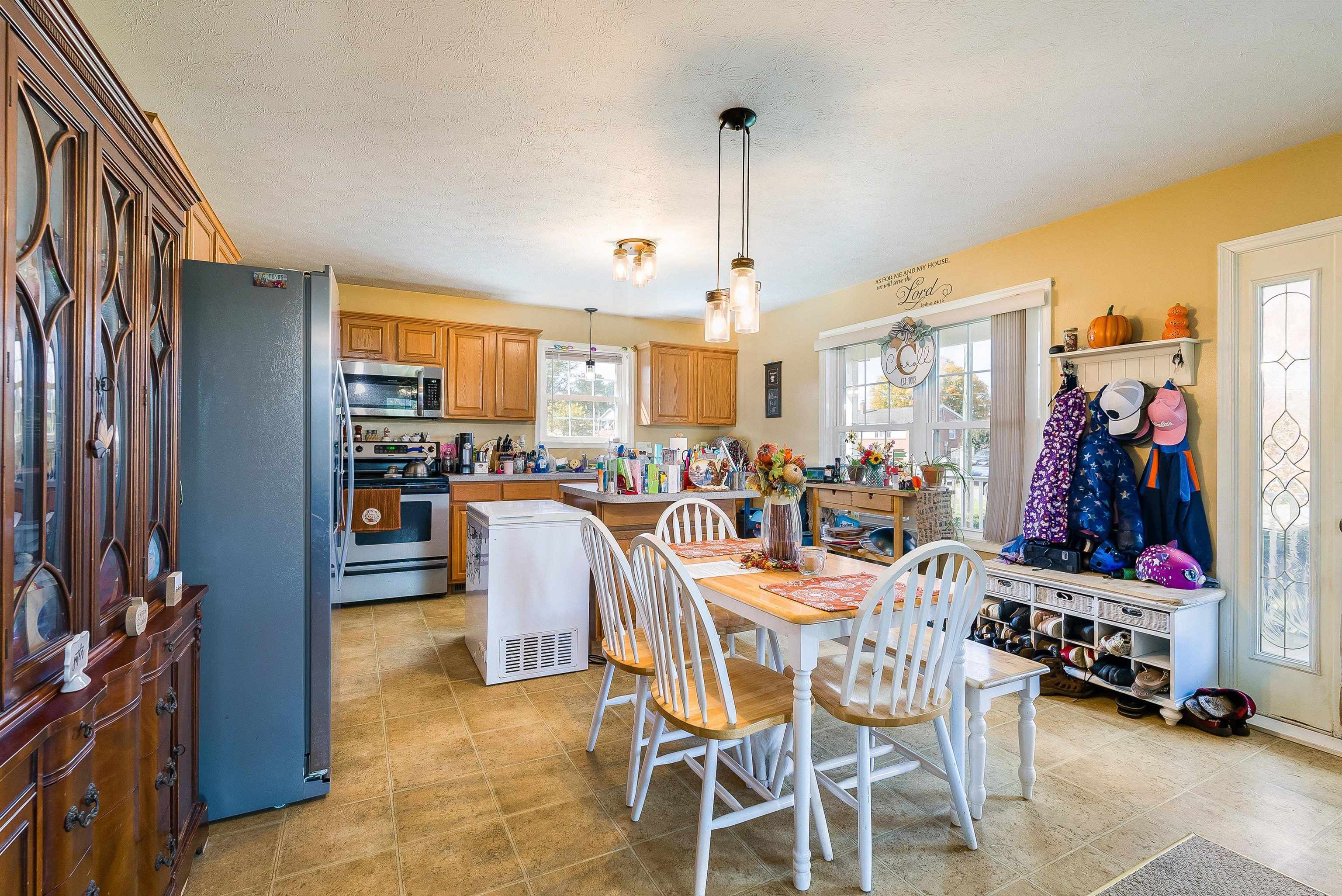5158 BOXWOOD DR, MOUNT JACKSON, Virginia 22842, 3 Bedrooms Bedrooms, ,2 BathroomsBathrooms,Residential,5158 BOXWOOD DR,670406 MLS # 670406 5158 BOXWOOD DR, MOUNT JACKSON, Virginia 22842, 3 Bedrooms Bedrooms, ,2 BathroomsBathrooms,Residential,5158 BOXWOOD DR,670406 MLS # 670406