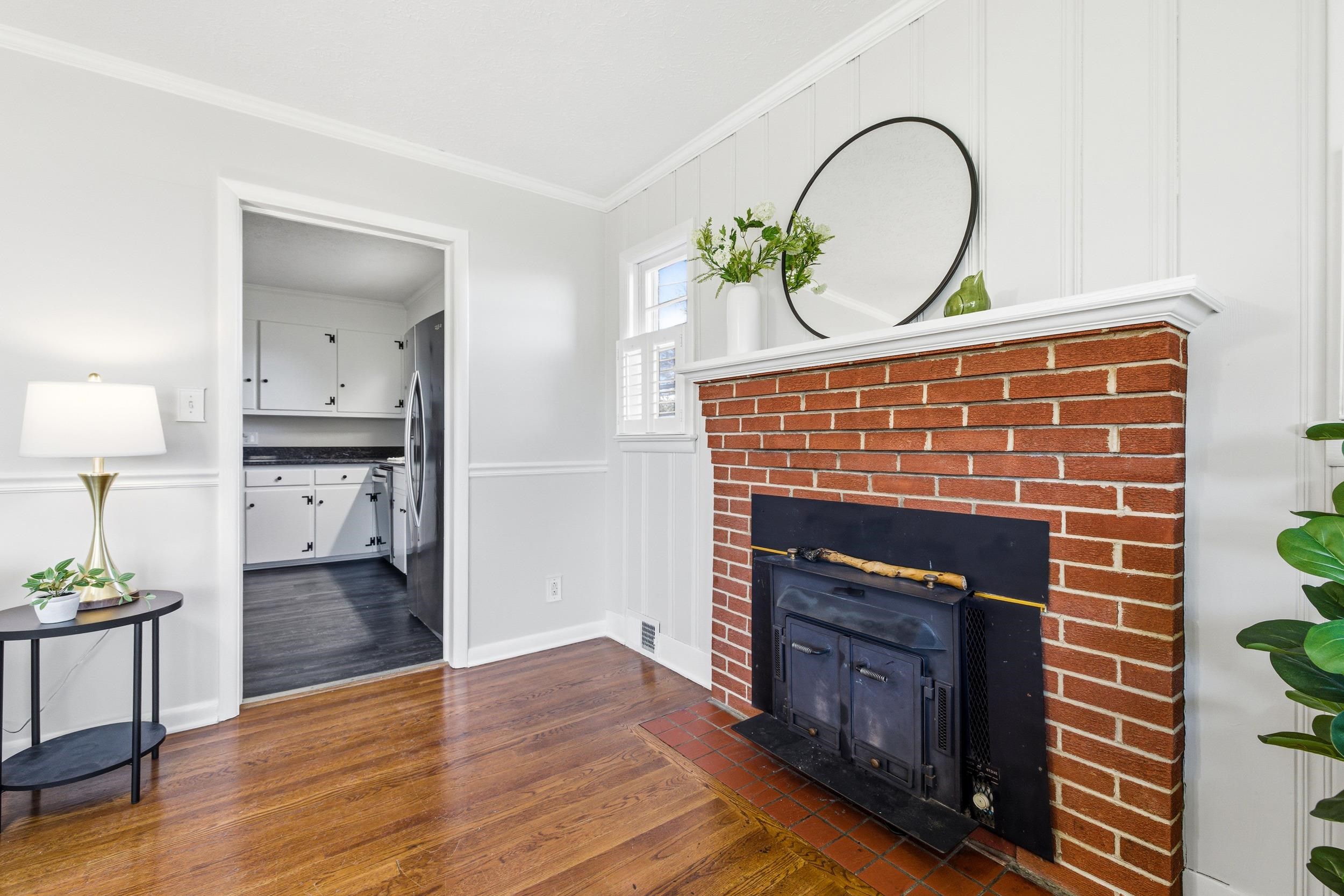 2418 MT VERNON ST, WAYNESBORO, Virginia 22980, 3 Bedrooms Bedrooms, ,1 BathroomBathrooms,Residential,2418 MT VERNON ST,670409 MLS # 670409 2418 MT VERNON ST, WAYNESBORO, Virginia 22980, 3 Bedrooms Bedrooms, ,1 BathroomBathrooms,Residential,2418 MT VERNON ST,670409 MLS # 670409