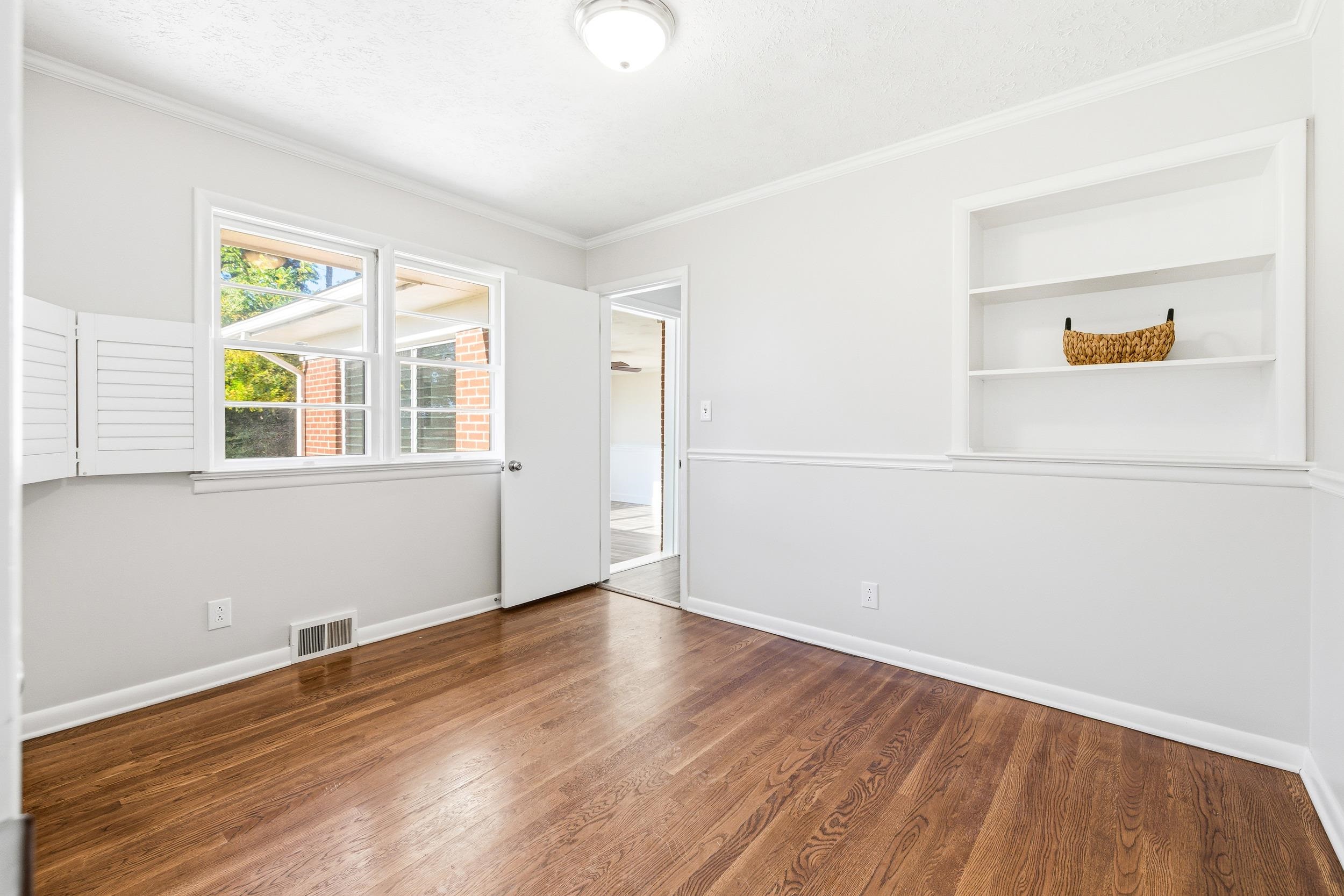 2418 MT VERNON ST, WAYNESBORO, Virginia 22980, 3 Bedrooms Bedrooms, ,1 BathroomBathrooms,Residential,2418 MT VERNON ST,670409 MLS # 670409 2418 MT VERNON ST, WAYNESBORO, Virginia 22980, 3 Bedrooms Bedrooms, ,1 BathroomBathrooms,Residential,2418 MT VERNON ST,670409 MLS # 670409