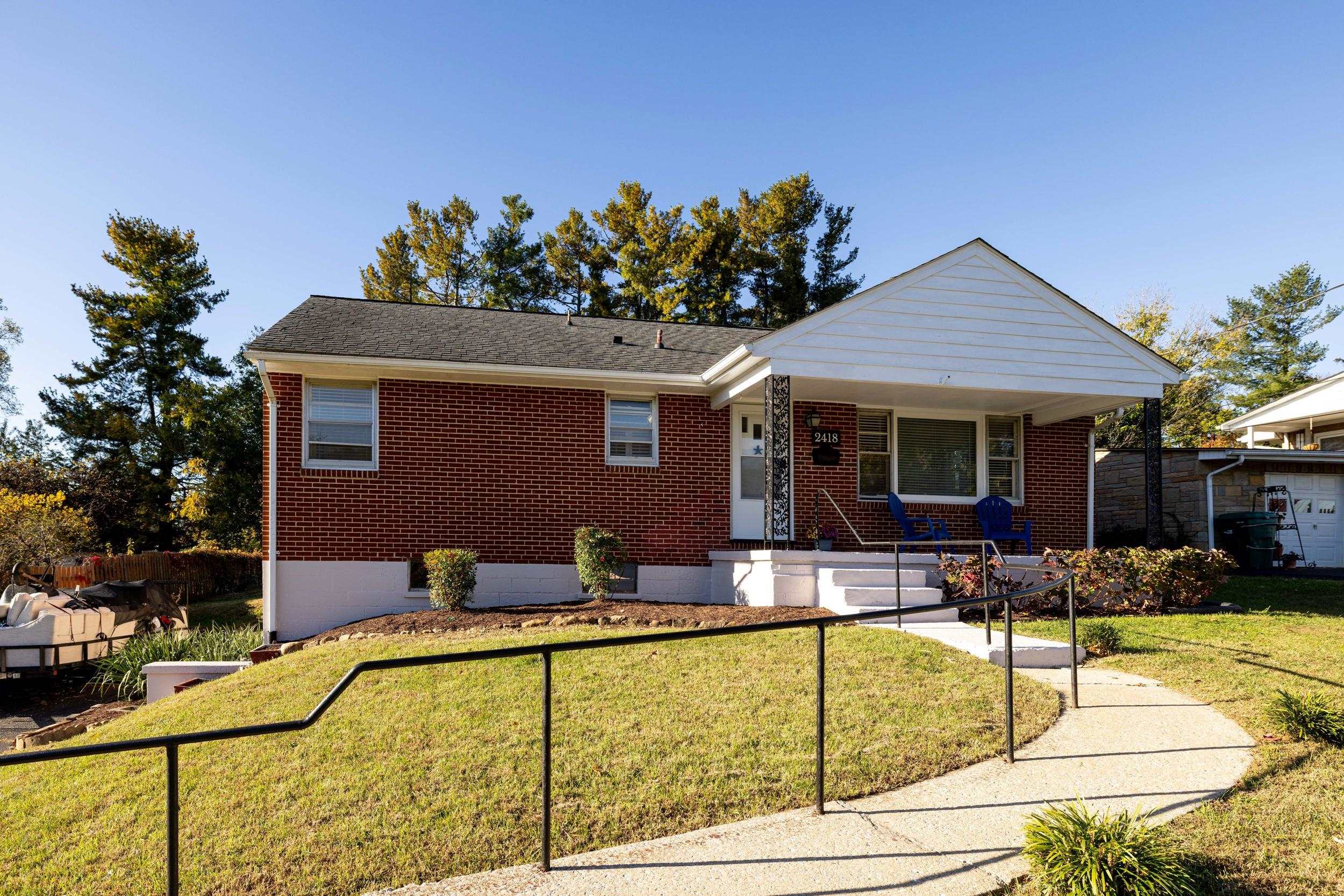 2418 MT VERNON ST, WAYNESBORO, Virginia 22980, 3 Bedrooms Bedrooms, ,1 BathroomBathrooms,Residential,2418 MT VERNON ST,670409 MLS # 670409 2418 MT VERNON ST, WAYNESBORO, Virginia 22980, 3 Bedrooms Bedrooms, ,1 BathroomBathrooms,Residential,2418 MT VERNON ST,670409 MLS # 670409
