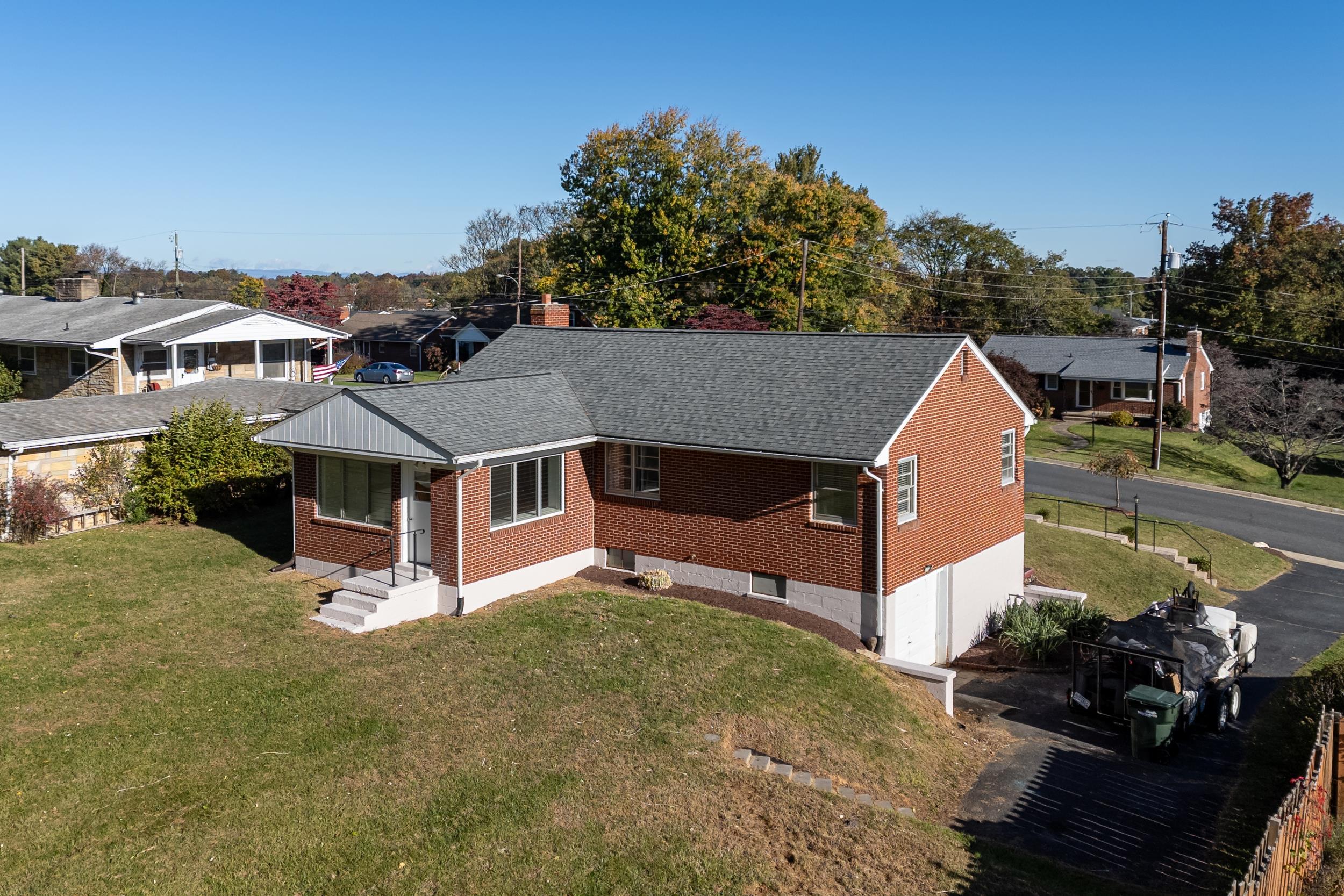 2418 MT VERNON ST, WAYNESBORO, Virginia 22980, 3 Bedrooms Bedrooms, ,1 BathroomBathrooms,Residential,2418 MT VERNON ST,670409 MLS # 670409 2418 MT VERNON ST, WAYNESBORO, Virginia 22980, 3 Bedrooms Bedrooms, ,1 BathroomBathrooms,Residential,2418 MT VERNON ST,670409 MLS # 670409