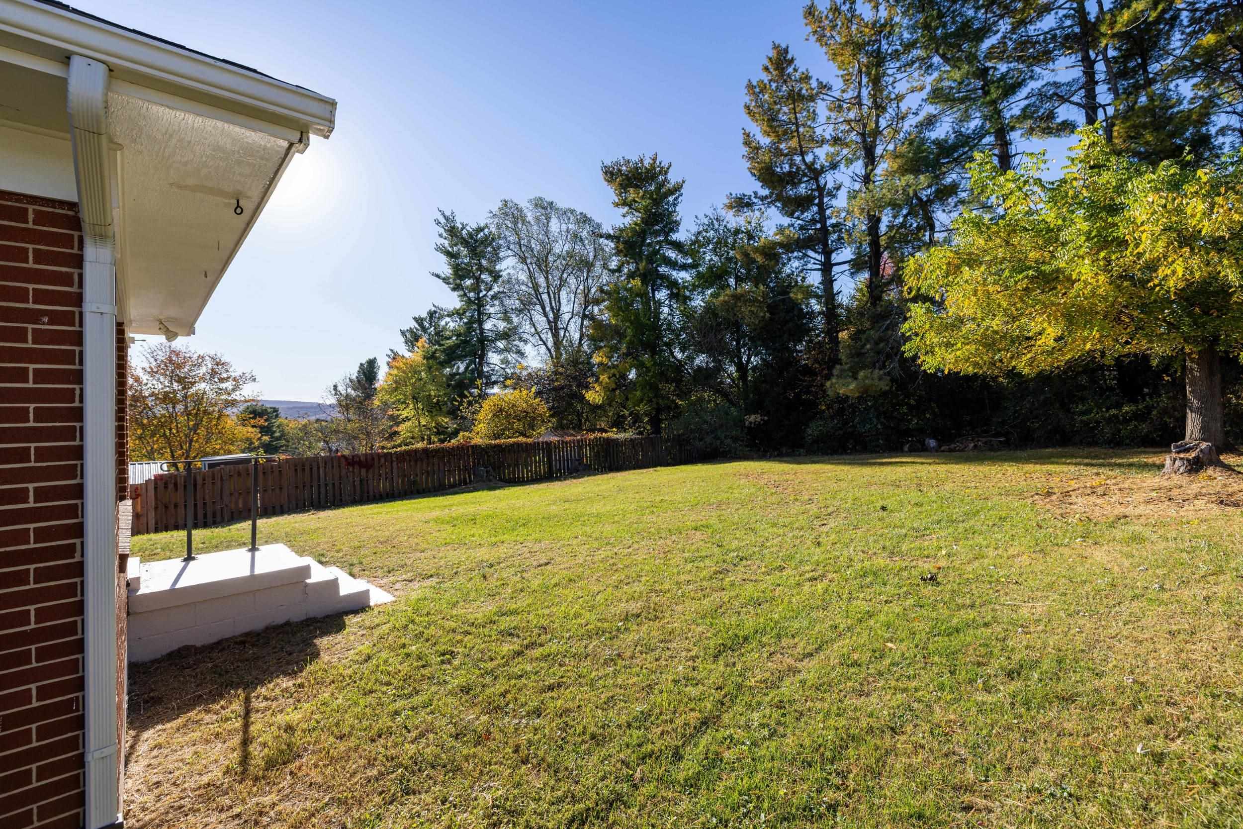2418 MT VERNON ST, WAYNESBORO, Virginia 22980, 3 Bedrooms Bedrooms, ,1 BathroomBathrooms,Residential,2418 MT VERNON ST,670409 MLS # 670409 2418 MT VERNON ST, WAYNESBORO, Virginia 22980, 3 Bedrooms Bedrooms, ,1 BathroomBathrooms,Residential,2418 MT VERNON ST,670409 MLS # 670409