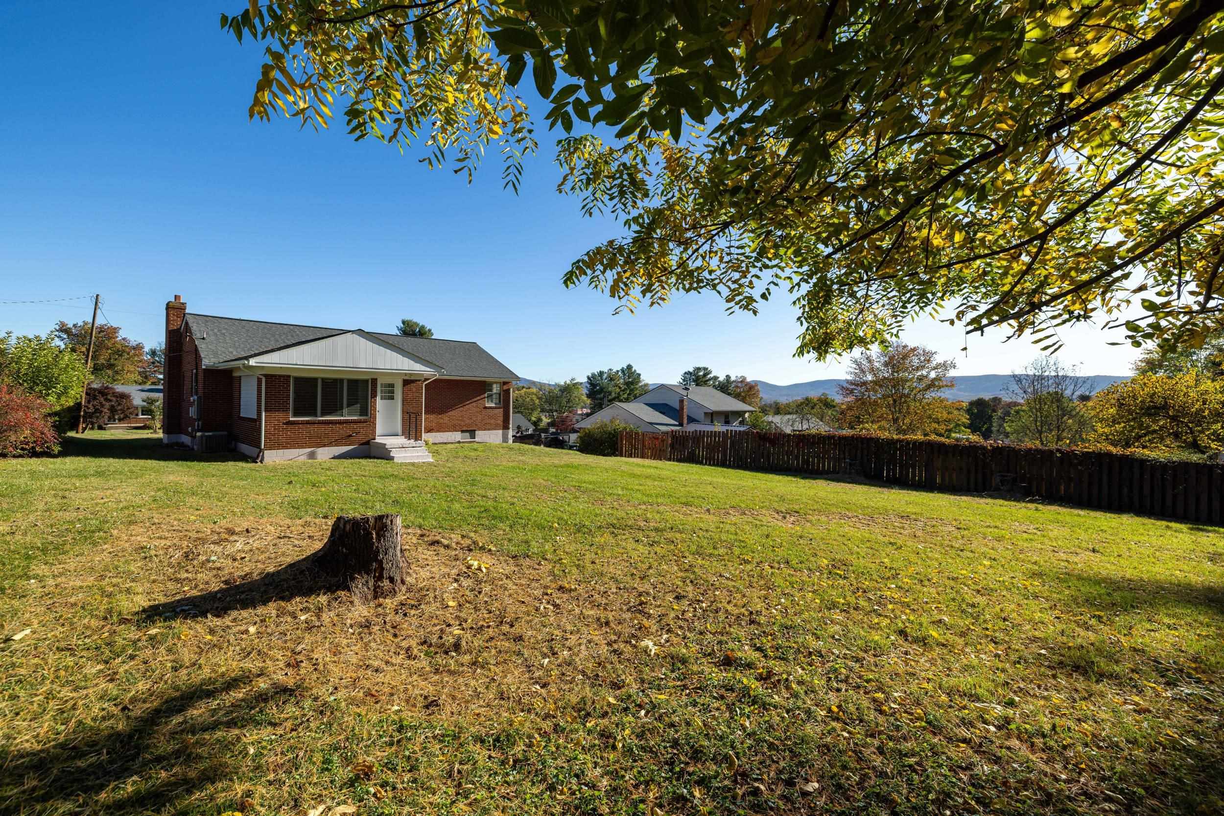 2418 MT VERNON ST, WAYNESBORO, Virginia 22980, 3 Bedrooms Bedrooms, ,1 BathroomBathrooms,Residential,2418 MT VERNON ST,670409 MLS # 670409 2418 MT VERNON ST, WAYNESBORO, Virginia 22980, 3 Bedrooms Bedrooms, ,1 BathroomBathrooms,Residential,2418 MT VERNON ST,670409 MLS # 670409