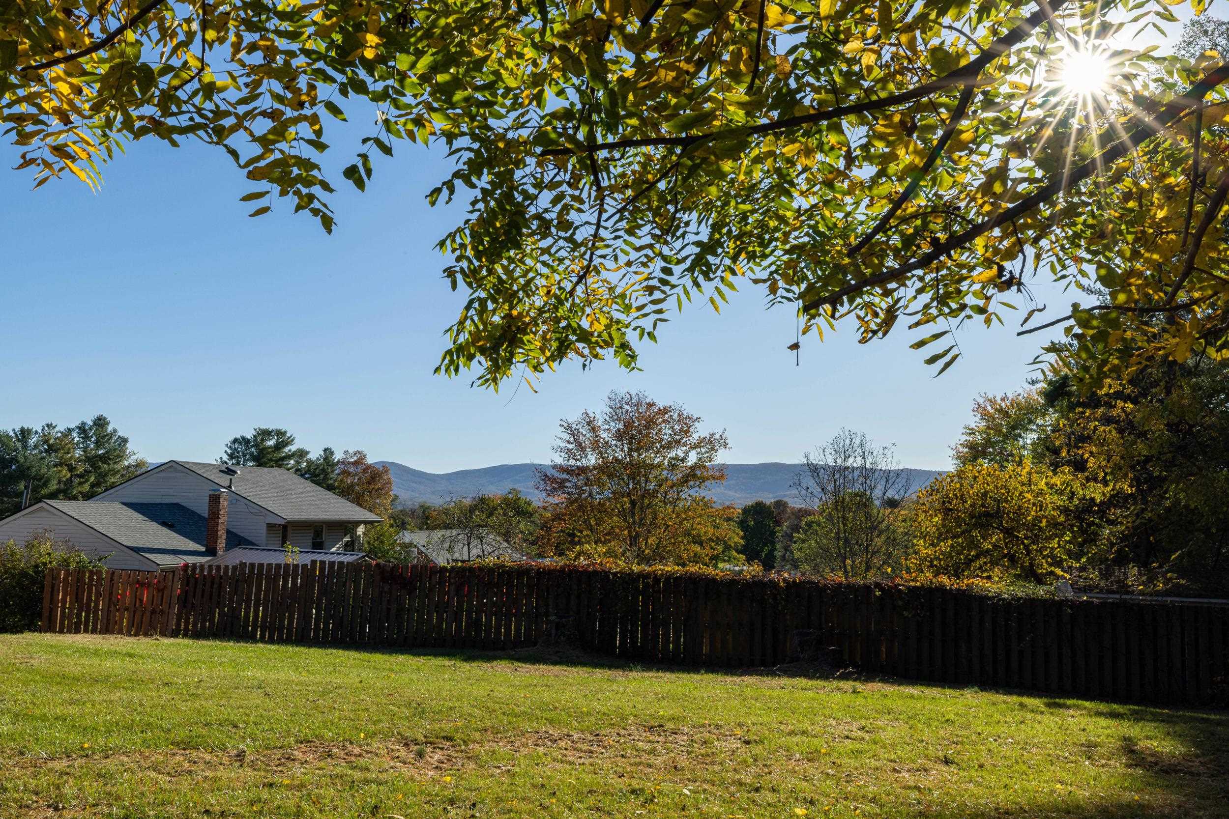 2418 MT VERNON ST, WAYNESBORO, Virginia 22980, 3 Bedrooms Bedrooms, ,1 BathroomBathrooms,Residential,2418 MT VERNON ST,670409 MLS # 670409 2418 MT VERNON ST, WAYNESBORO, Virginia 22980, 3 Bedrooms Bedrooms, ,1 BathroomBathrooms,Residential,2418 MT VERNON ST,670409 MLS # 670409