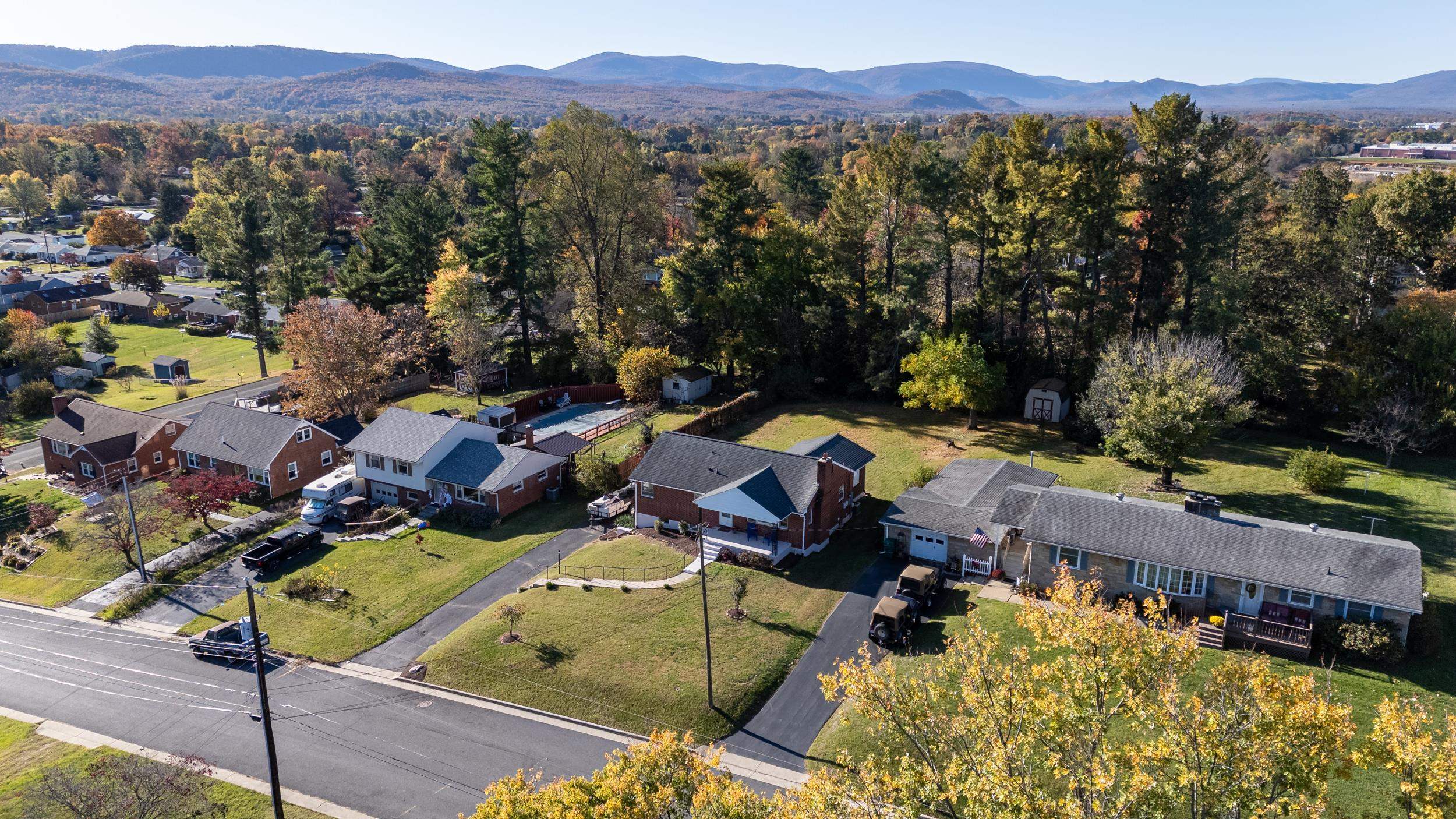 2418 MT VERNON ST, WAYNESBORO, Virginia 22980, 3 Bedrooms Bedrooms, ,1 BathroomBathrooms,Residential,2418 MT VERNON ST,670409 MLS # 670409 2418 MT VERNON ST, WAYNESBORO, Virginia 22980, 3 Bedrooms Bedrooms, ,1 BathroomBathrooms,Residential,2418 MT VERNON ST,670409 MLS # 670409