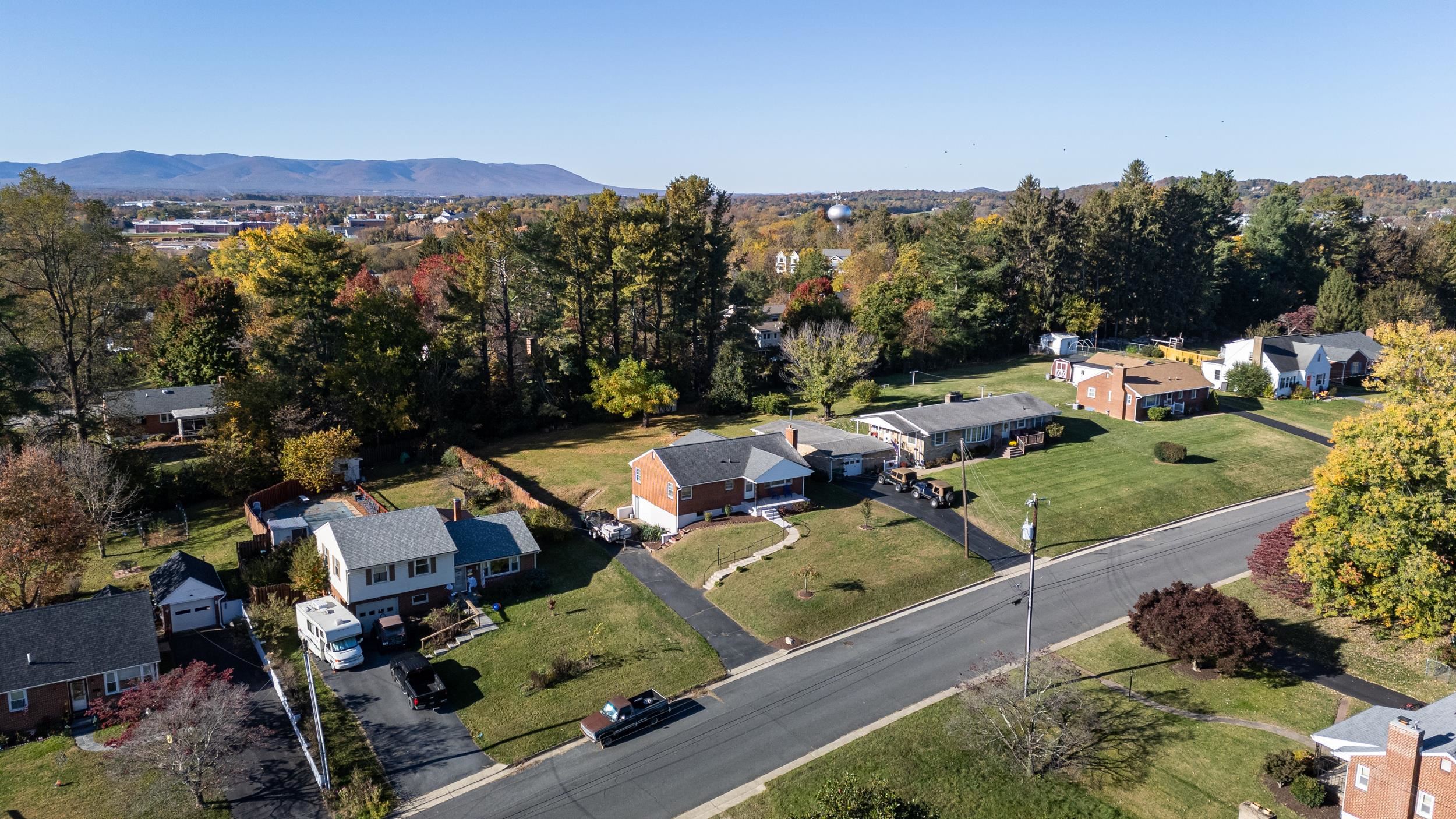 2418 MT VERNON ST, WAYNESBORO, Virginia 22980, 3 Bedrooms Bedrooms, ,1 BathroomBathrooms,Residential,2418 MT VERNON ST,670409 MLS # 670409 2418 MT VERNON ST, WAYNESBORO, Virginia 22980, 3 Bedrooms Bedrooms, ,1 BathroomBathrooms,Residential,2418 MT VERNON ST,670409 MLS # 670409