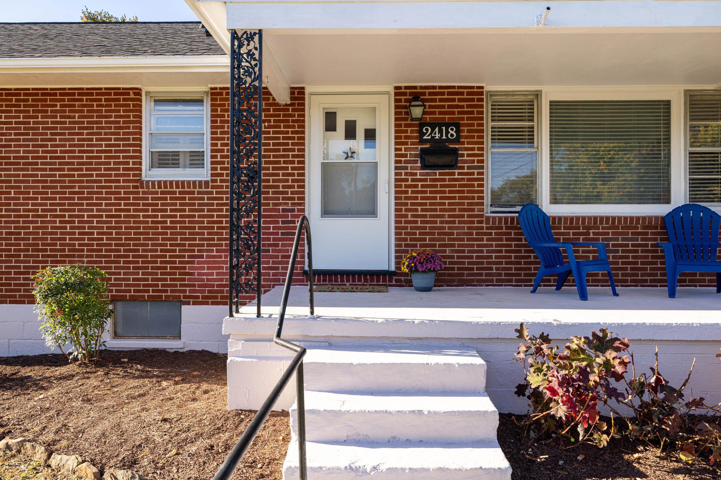 2418 MT VERNON ST, WAYNESBORO, Virginia 22980, 3 Bedrooms Bedrooms, ,1 BathroomBathrooms,Residential,2418 MT VERNON ST,670409 MLS # 670409 2418 MT VERNON ST, WAYNESBORO, Virginia 22980, 3 Bedrooms Bedrooms, ,1 BathroomBathrooms,Residential,2418 MT VERNON ST,670409 MLS # 670409