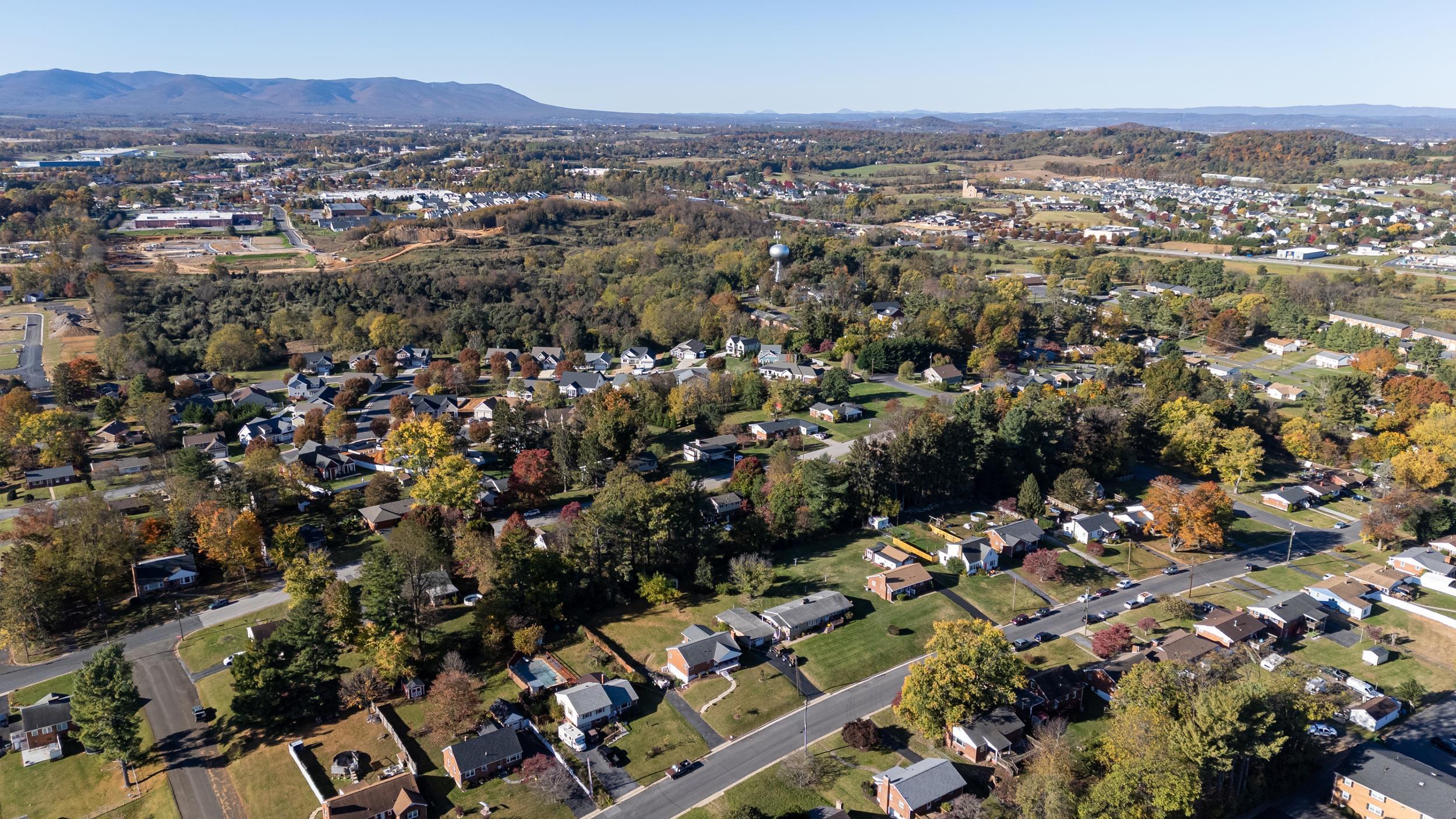 2418 MT VERNON ST, WAYNESBORO, Virginia 22980, 3 Bedrooms Bedrooms, ,1 BathroomBathrooms,Residential,2418 MT VERNON ST,670409 MLS # 670409 2418 MT VERNON ST, WAYNESBORO, Virginia 22980, 3 Bedrooms Bedrooms, ,1 BathroomBathrooms,Residential,2418 MT VERNON ST,670409 MLS # 670409