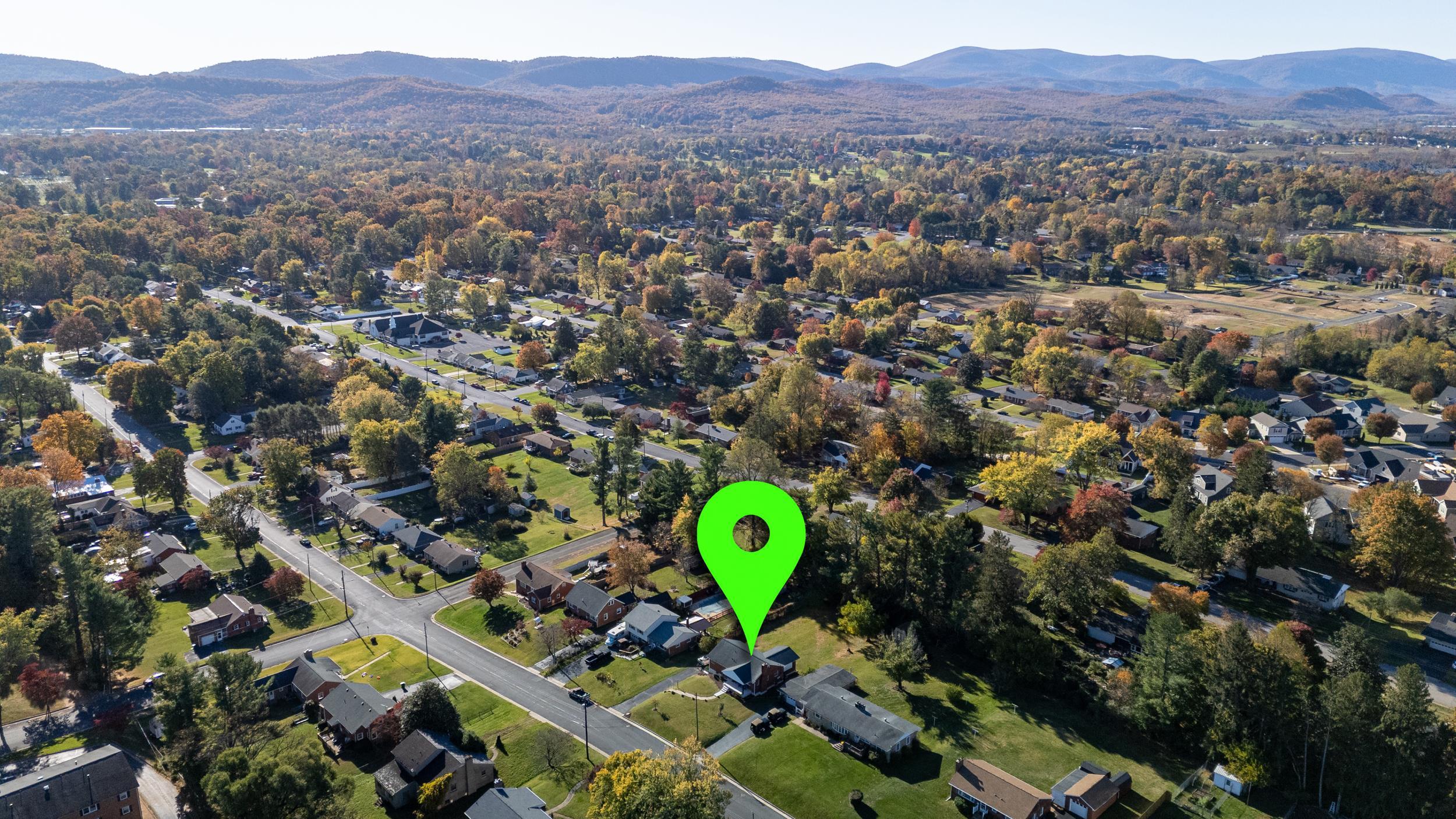 2418 MT VERNON ST, WAYNESBORO, Virginia 22980, 3 Bedrooms Bedrooms, ,1 BathroomBathrooms,Residential,2418 MT VERNON ST,670409 MLS # 670409 2418 MT VERNON ST, WAYNESBORO, Virginia 22980, 3 Bedrooms Bedrooms, ,1 BathroomBathrooms,Residential,2418 MT VERNON ST,670409 MLS # 670409