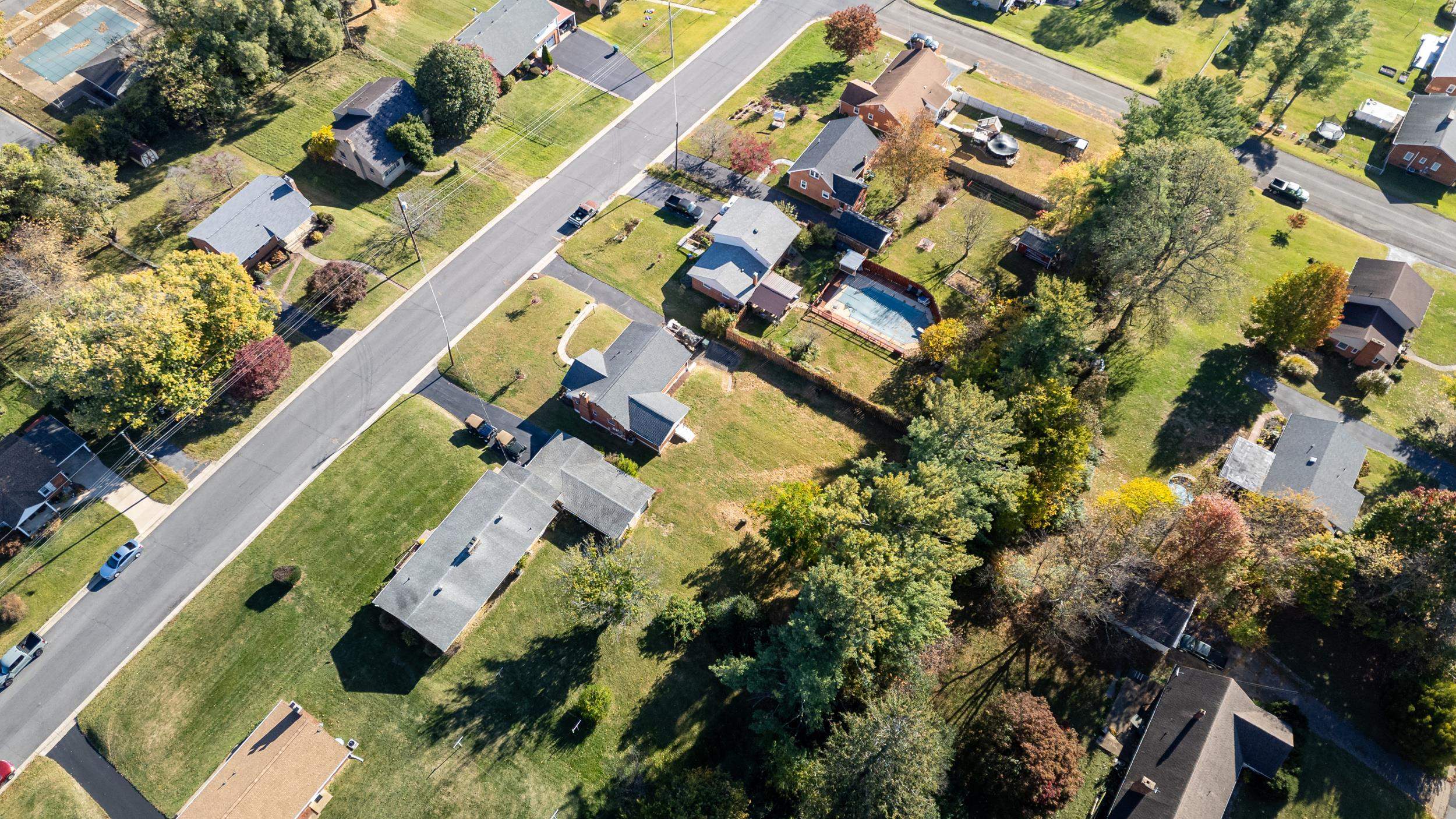 2418 MT VERNON ST, WAYNESBORO, Virginia 22980, 3 Bedrooms Bedrooms, ,1 BathroomBathrooms,Residential,2418 MT VERNON ST,670409 MLS # 670409 2418 MT VERNON ST, WAYNESBORO, Virginia 22980, 3 Bedrooms Bedrooms, ,1 BathroomBathrooms,Residential,2418 MT VERNON ST,670409 MLS # 670409