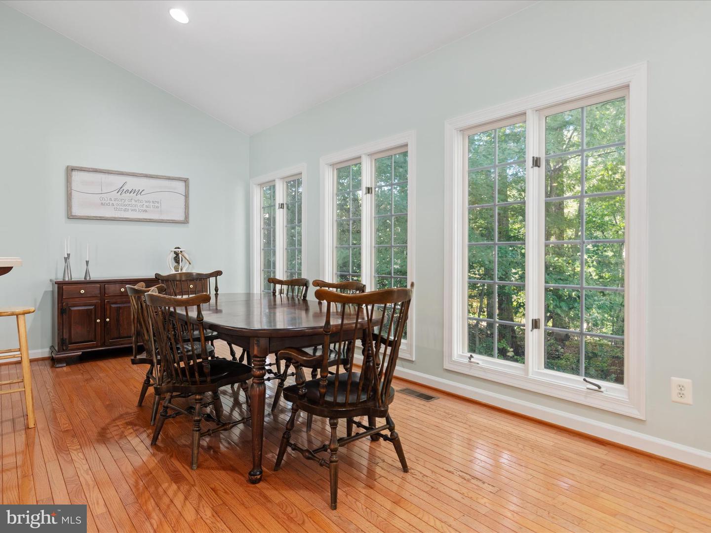 8590 BEATRICE CT, SPRINGFIELD, Virginia 22152, 5 Bedrooms Bedrooms, ,4 BathroomsBathrooms,Residential,For sale,8590 BEATRICE CT,VAFX2268632 MLS # VAFX2268632 8590 BEATRICE CT, SPRINGFIELD, Virginia 22152, 5 Bedrooms Bedrooms, ,4 BathroomsBathrooms,Residential,For sale,8590 BEATRICE CT,VAFX2268632 MLS # VAFX2268632