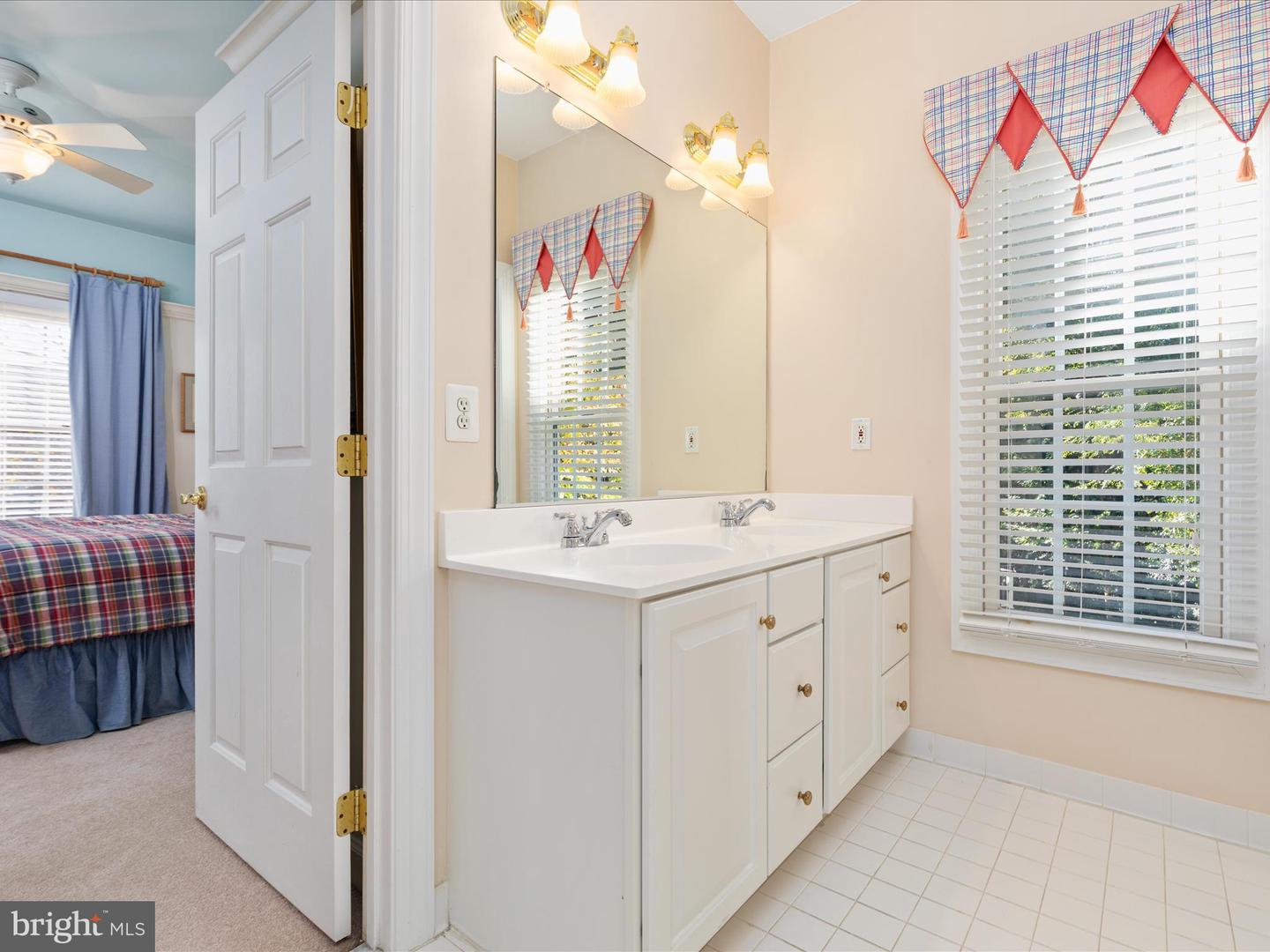 8590 BEATRICE CT, SPRINGFIELD, Virginia 22152, 5 Bedrooms Bedrooms, ,4 BathroomsBathrooms,Residential,For sale,8590 BEATRICE CT,VAFX2268632 MLS # VAFX2268632 8590 BEATRICE CT, SPRINGFIELD, Virginia 22152, 5 Bedrooms Bedrooms, ,4 BathroomsBathrooms,Residential,For sale,8590 BEATRICE CT,VAFX2268632 MLS # VAFX2268632