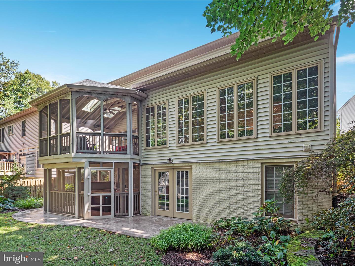 8590 BEATRICE CT, SPRINGFIELD, Virginia 22152, 5 Bedrooms Bedrooms, ,4 BathroomsBathrooms,Residential,For sale,8590 BEATRICE CT,VAFX2268632 MLS # VAFX2268632 8590 BEATRICE CT, SPRINGFIELD, Virginia 22152, 5 Bedrooms Bedrooms, ,4 BathroomsBathrooms,Residential,For sale,8590 BEATRICE CT,VAFX2268632 MLS # VAFX2268632