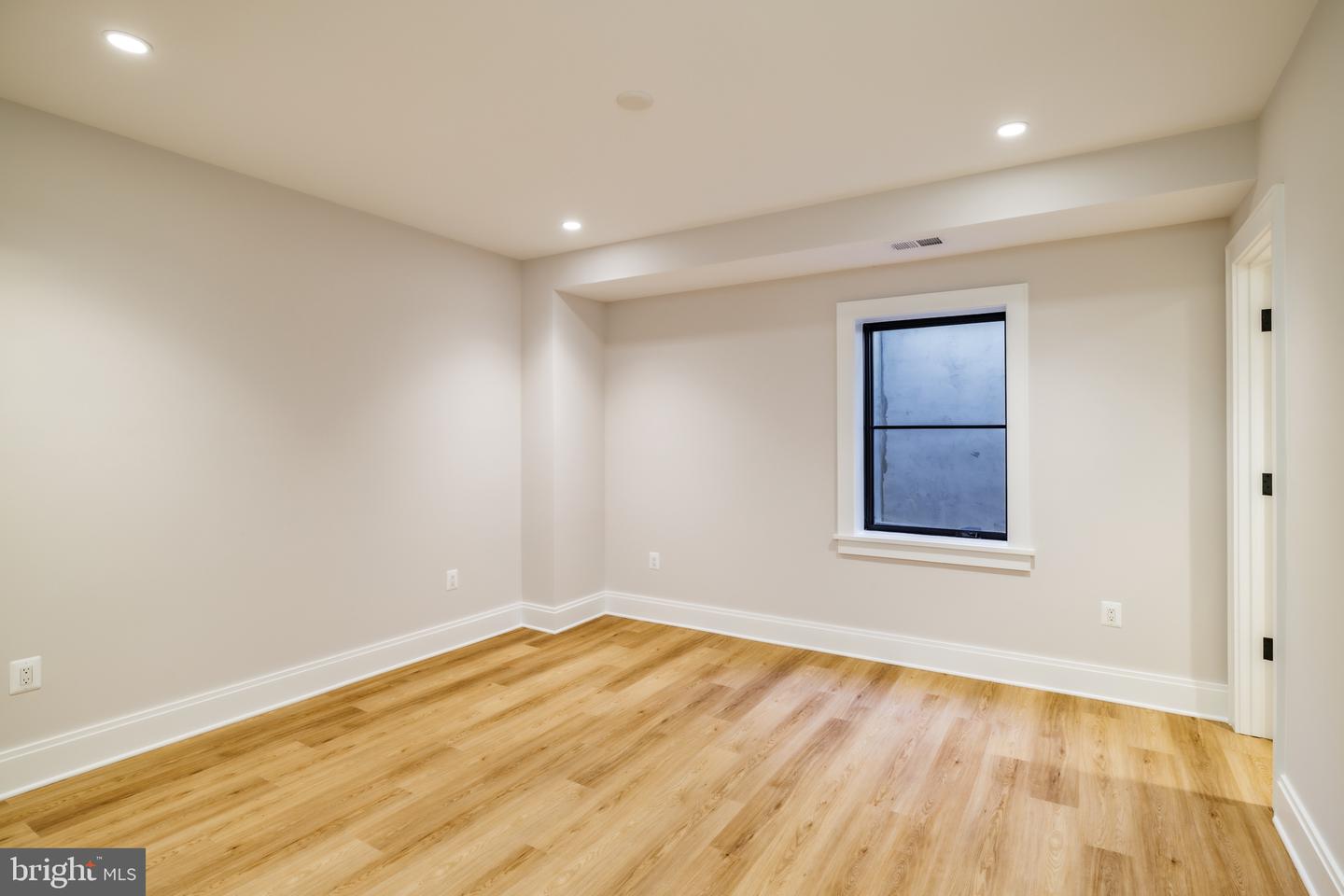 630 N KENMORE ST, ARLINGTON, Virginia 22201, 5 Bedrooms Bedrooms, ,5 BathroomsBathrooms,Residential,For sale,630 N KENMORE ST,VAAR2064118 MLS # VAAR2064118 630 N KENMORE ST, ARLINGTON, Virginia 22201, 5 Bedrooms Bedrooms, ,5 BathroomsBathrooms,Residential,For sale,630 N KENMORE ST,VAAR2064118 MLS # VAAR2064118