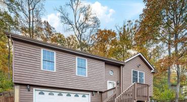 284 TULIP POPLAR DR, LINDEN, Virginia 22642, 4 Bedrooms Bedrooms, ,3 BathroomsBathrooms,Residential,For sale,284 TULIP POPLAR DR,VAWR2012434 MLS # VAWR2012434