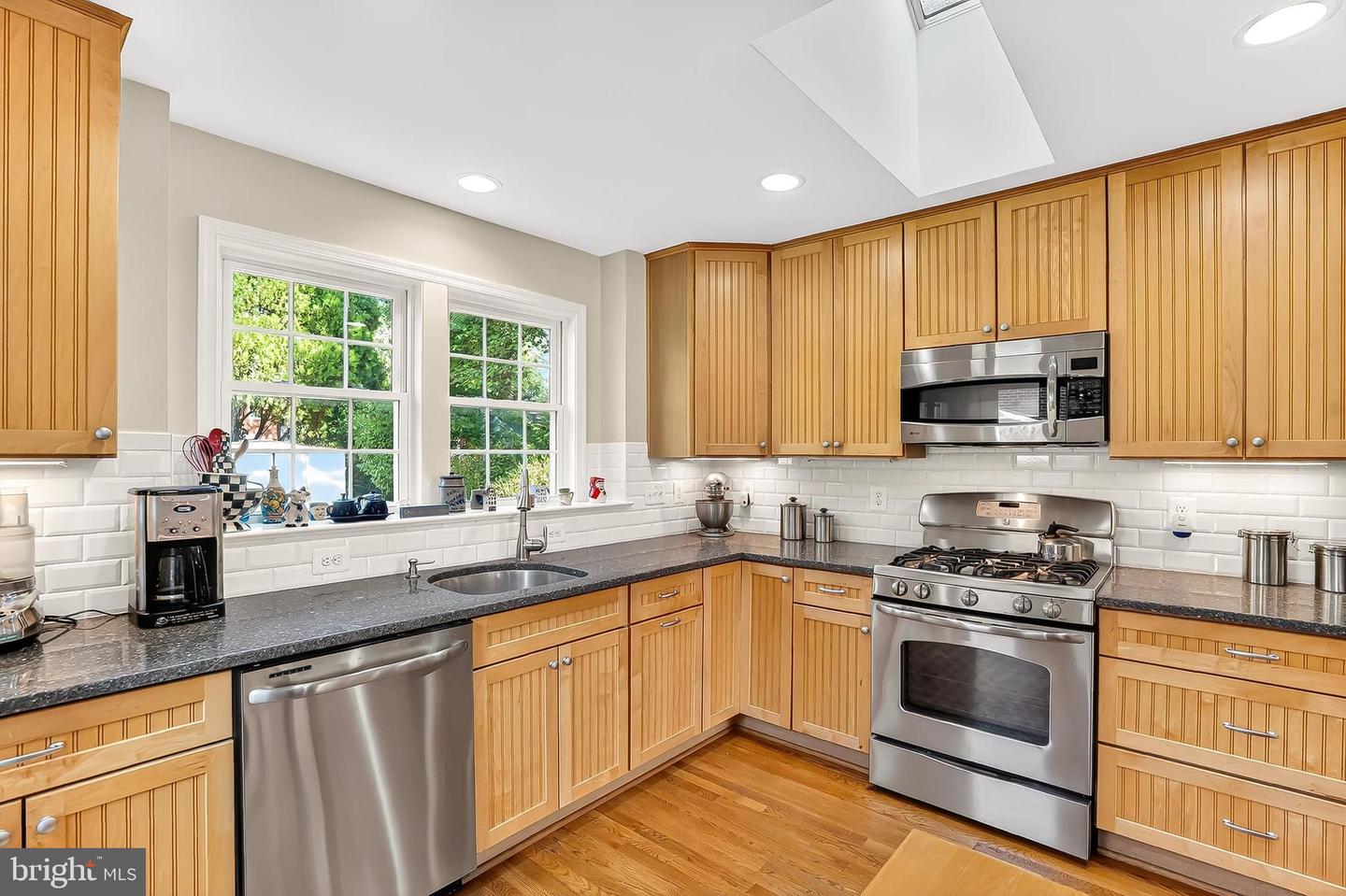214 N GRANADA ST, ARLINGTON, Virginia 22203, 3 Bedrooms Bedrooms, 8 Rooms Rooms,1 BathroomBathrooms,Residential,For sale,214 N GRANADA ST,VAAR2064260 MLS # VAAR2064260 214 N GRANADA ST, ARLINGTON, Virginia 22203, 3 Bedrooms Bedrooms, 8 Rooms Rooms,1 BathroomBathrooms,Residential,For sale,214 N GRANADA ST,VAAR2064260 MLS # VAAR2064260