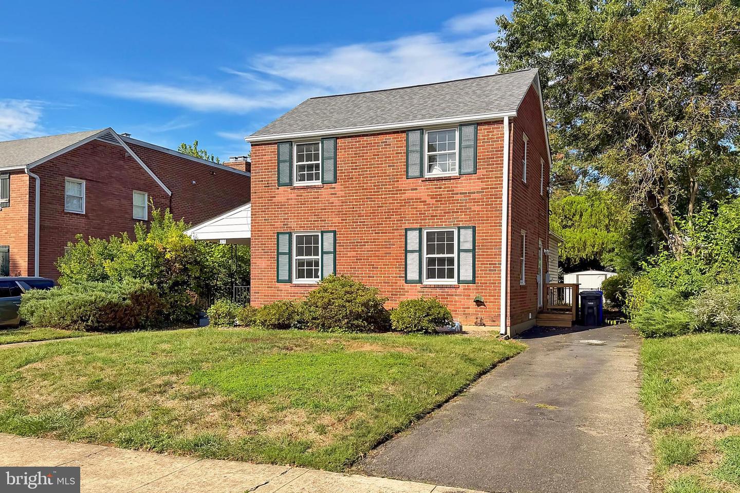 214 N GRANADA ST, ARLINGTON, Virginia 22203, 3 Bedrooms Bedrooms, 8 Rooms Rooms,1 BathroomBathrooms,Residential,For sale,214 N GRANADA ST,VAAR2064260 MLS # VAAR2064260 214 N GRANADA ST, ARLINGTON, Virginia 22203, 3 Bedrooms Bedrooms, 8 Rooms Rooms,1 BathroomBathrooms,Residential,For sale,214 N GRANADA ST,VAAR2064260 MLS # VAAR2064260