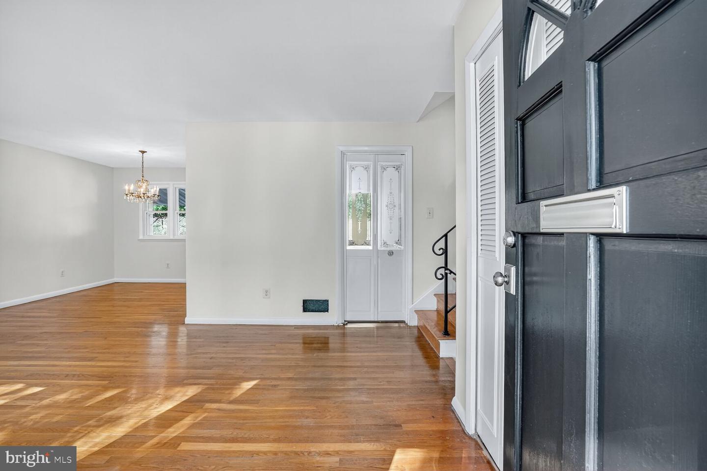 6120 SQUIRE LN, ALEXANDRIA, Virginia 22310, 3 Bedrooms Bedrooms, ,2 BathroomsBathrooms,Residential,For sale,6120 SQUIRE LN,VAFX2270288 MLS # VAFX2270288 6120 SQUIRE LN, ALEXANDRIA, Virginia 22310, 3 Bedrooms Bedrooms, ,2 BathroomsBathrooms,Residential,For sale,6120 SQUIRE LN,VAFX2270288 MLS # VAFX2270288