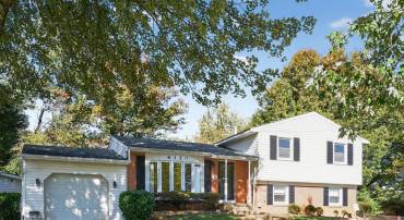 6120 SQUIRE LN, ALEXANDRIA, Virginia 22310, 3 Bedrooms Bedrooms, ,2 BathroomsBathrooms,Residential,For sale,6120 SQUIRE LN,VAFX2270288 MLS # VAFX2270288