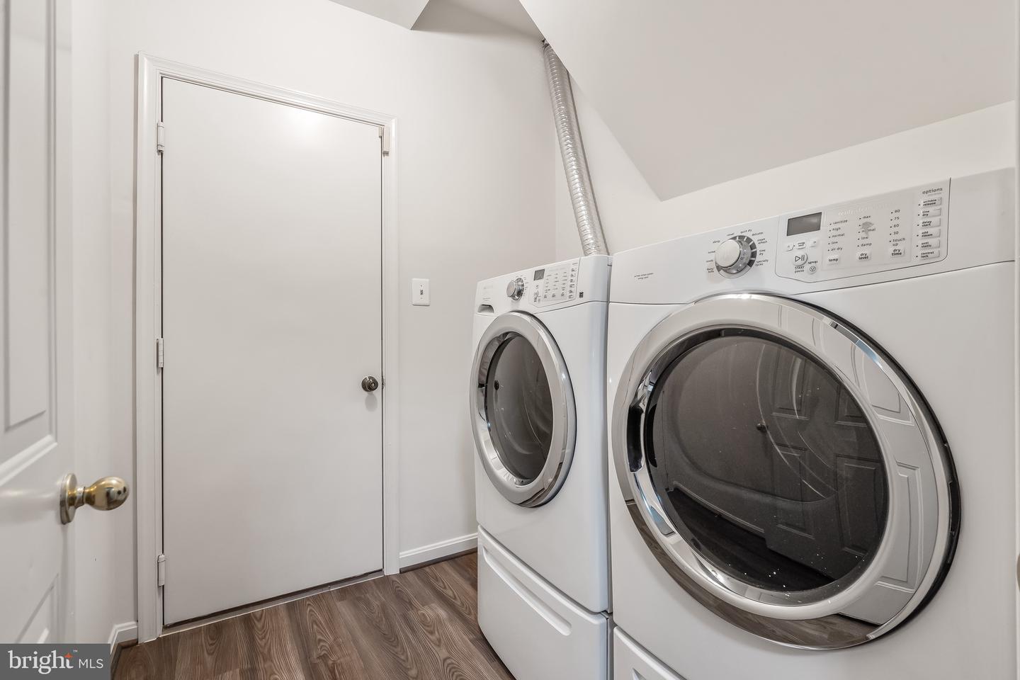11408 GATE HILL PL #113, RESTON, Virginia 20194, 2 Bedrooms Bedrooms, ,2 BathroomsBathrooms,Residential,For sale,11408 GATE HILL PL #113,VAFX2273150 MLS # VAFX2273150 11408 GATE HILL PL #113, RESTON, Virginia 20194, 2 Bedrooms Bedrooms, ,2 BathroomsBathrooms,Residential,For sale,11408 GATE HILL PL #113,VAFX2273150 MLS # VAFX2273150