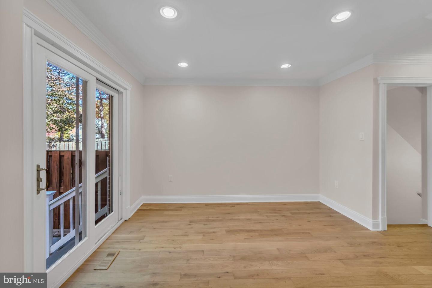 2757 CARTER FARM CT, ALEXANDRIA, Virginia 22306, 3 Bedrooms Bedrooms, 10 Rooms Rooms,3 BathroomsBathrooms,Residential,For sale,2757 CARTER FARM CT,VAFX2273094 MLS # VAFX2273094 2757 CARTER FARM CT, ALEXANDRIA, Virginia 22306, 3 Bedrooms Bedrooms, 10 Rooms Rooms,3 BathroomsBathrooms,Residential,For sale,2757 CARTER FARM CT,VAFX2273094 MLS # VAFX2273094