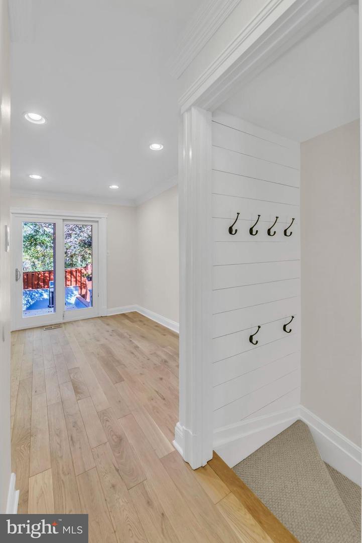2757 CARTER FARM CT, ALEXANDRIA, Virginia 22306, 3 Bedrooms Bedrooms, 10 Rooms Rooms,3 BathroomsBathrooms,Residential,For sale,2757 CARTER FARM CT,VAFX2273094 MLS # VAFX2273094 2757 CARTER FARM CT, ALEXANDRIA, Virginia 22306, 3 Bedrooms Bedrooms, 10 Rooms Rooms,3 BathroomsBathrooms,Residential,For sale,2757 CARTER FARM CT,VAFX2273094 MLS # VAFX2273094