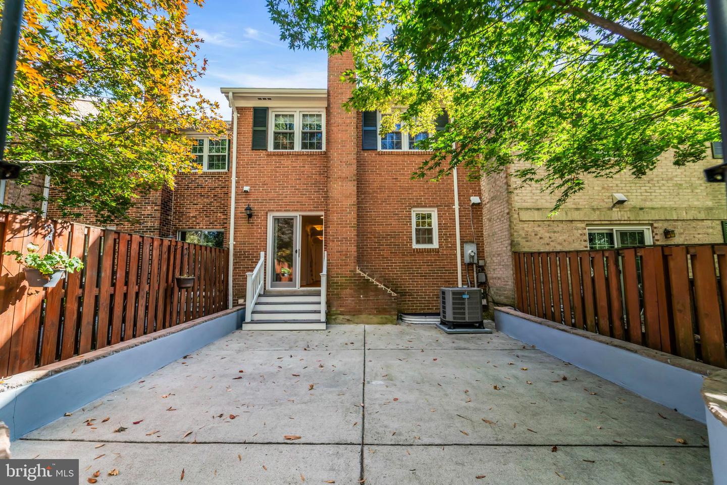 2757 CARTER FARM CT, ALEXANDRIA, Virginia 22306, 3 Bedrooms Bedrooms, 10 Rooms Rooms,3 BathroomsBathrooms,Residential,For sale,2757 CARTER FARM CT,VAFX2273094 MLS # VAFX2273094 2757 CARTER FARM CT, ALEXANDRIA, Virginia 22306, 3 Bedrooms Bedrooms, 10 Rooms Rooms,3 BathroomsBathrooms,Residential,For sale,2757 CARTER FARM CT,VAFX2273094 MLS # VAFX2273094