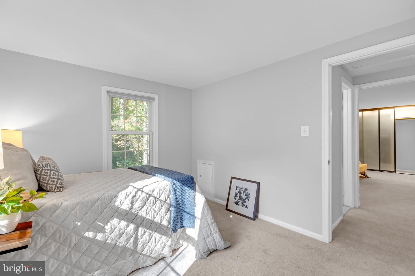 5947 NEW ENGLAND WOODS DR, BURKE, Virginia 22015, 4 Bedrooms Bedrooms, ,2 BathroomsBathrooms,Residential,For sale,5947 NEW ENGLAND WOODS DR,VAFX2273234 MLS # VAFX2273234 5947 NEW ENGLAND WOODS DR, BURKE, Virginia 22015, 4 Bedrooms Bedrooms, ,2 BathroomsBathrooms,Residential,For sale,5947 NEW ENGLAND WOODS DR,VAFX2273234 MLS # VAFX2273234