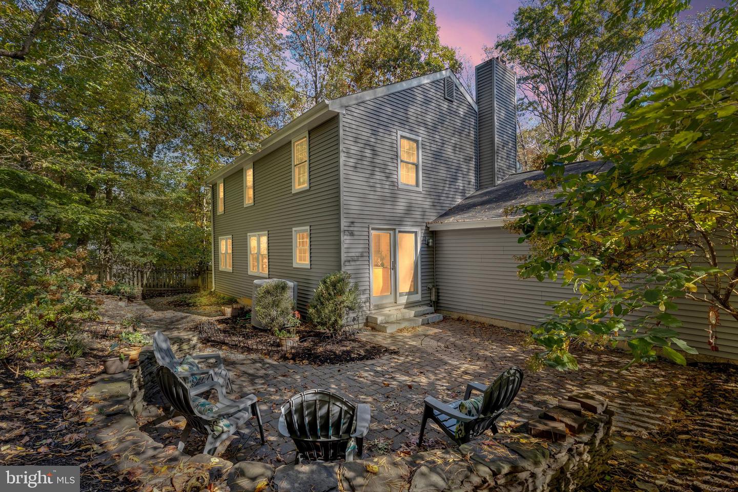 5947 NEW ENGLAND WOODS DR, BURKE, Virginia 22015, 4 Bedrooms Bedrooms, ,2 BathroomsBathrooms,Residential,For sale,5947 NEW ENGLAND WOODS DR,VAFX2273234 MLS # VAFX2273234 5947 NEW ENGLAND WOODS DR, BURKE, Virginia 22015, 4 Bedrooms Bedrooms, ,2 BathroomsBathrooms,Residential,For sale,5947 NEW ENGLAND WOODS DR,VAFX2273234 MLS # VAFX2273234