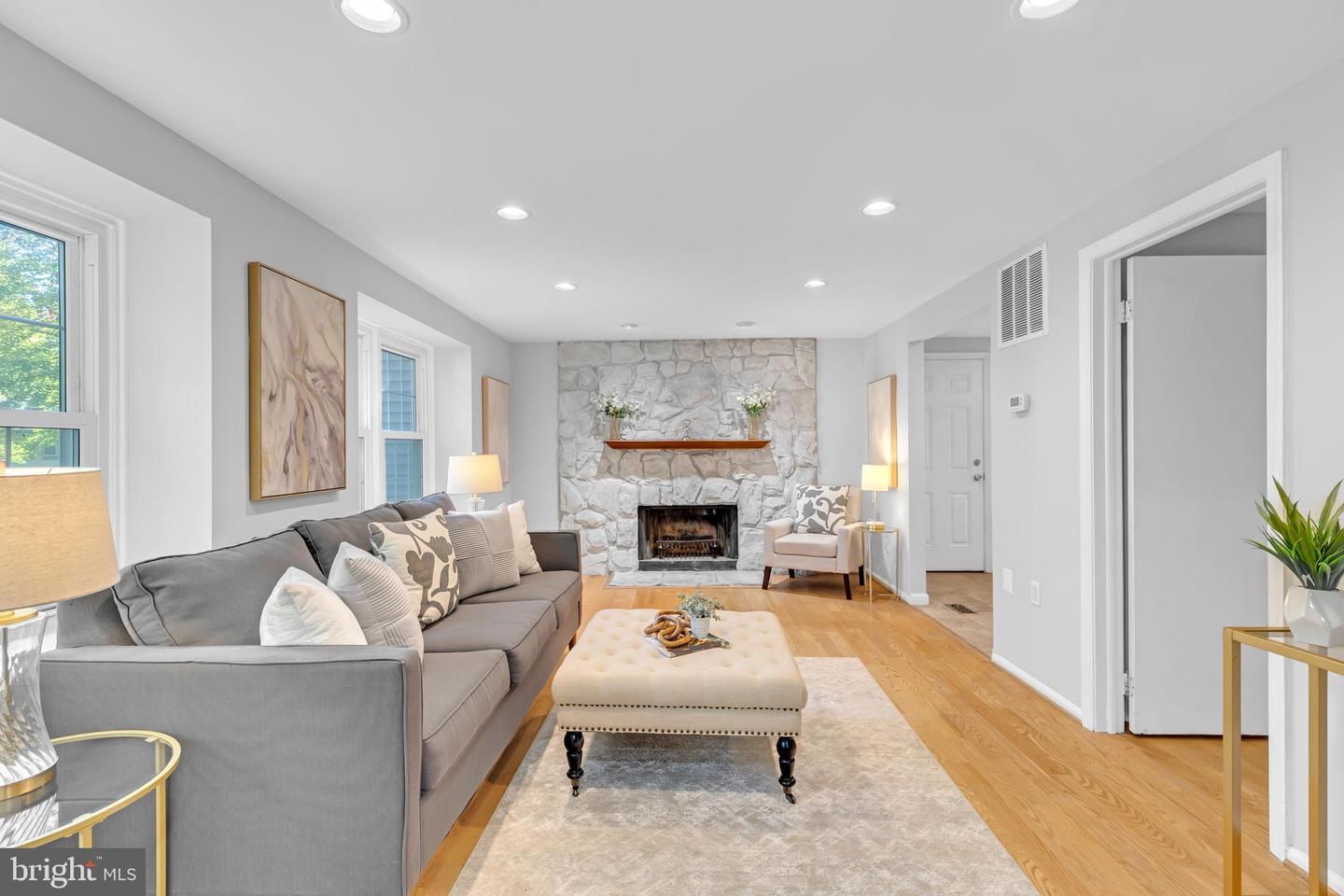 5947 NEW ENGLAND WOODS DR, BURKE, Virginia 22015, 4 Bedrooms Bedrooms, ,2 BathroomsBathrooms,Residential,For sale,5947 NEW ENGLAND WOODS DR,VAFX2273234 MLS # VAFX2273234 5947 NEW ENGLAND WOODS DR, BURKE, Virginia 22015, 4 Bedrooms Bedrooms, ,2 BathroomsBathrooms,Residential,For sale,5947 NEW ENGLAND WOODS DR,VAFX2273234 MLS # VAFX2273234